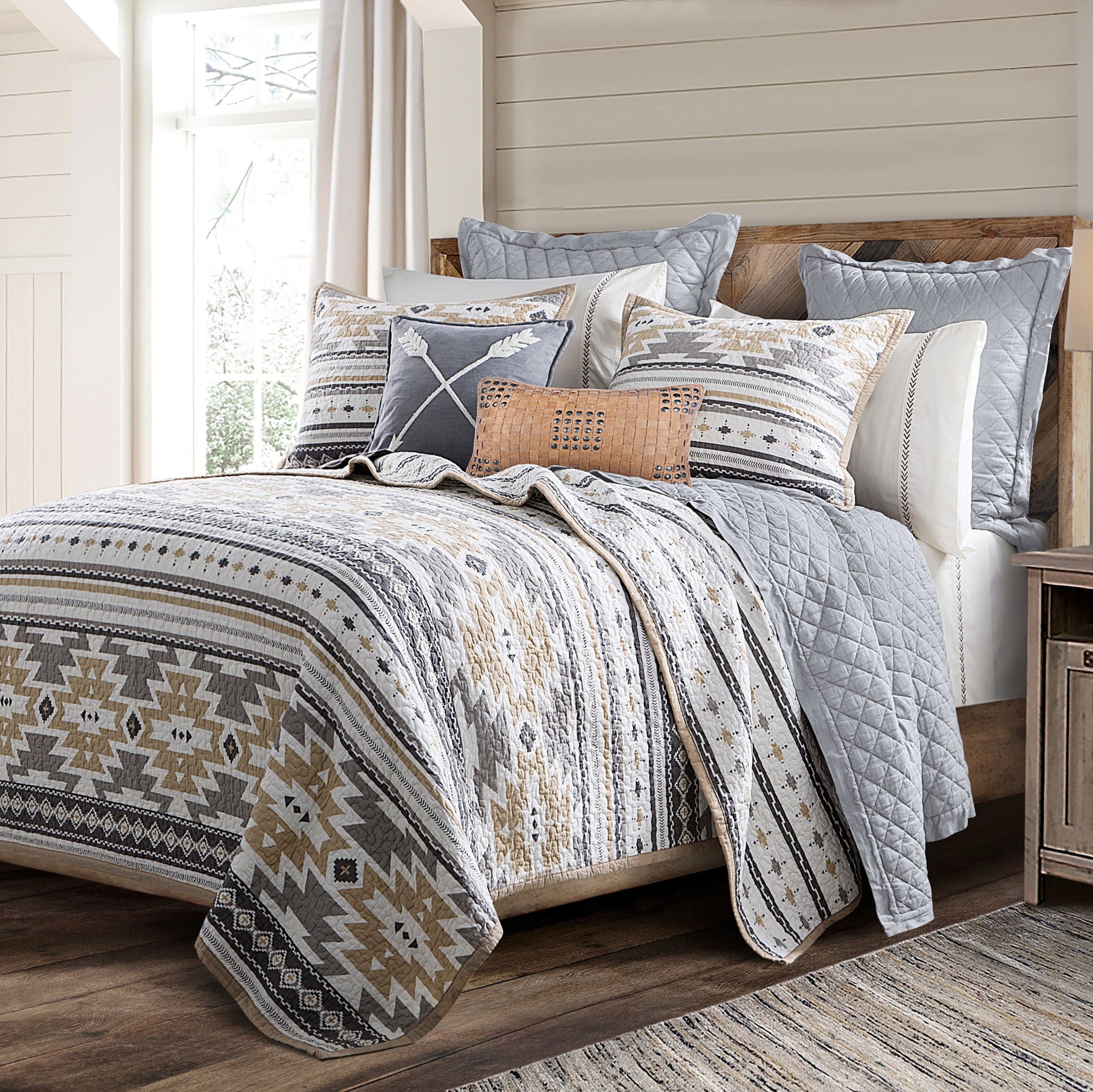 Desert Sage - Full/Queen Reversible Quilt Set (Set of 3) - Tan / White / Gray