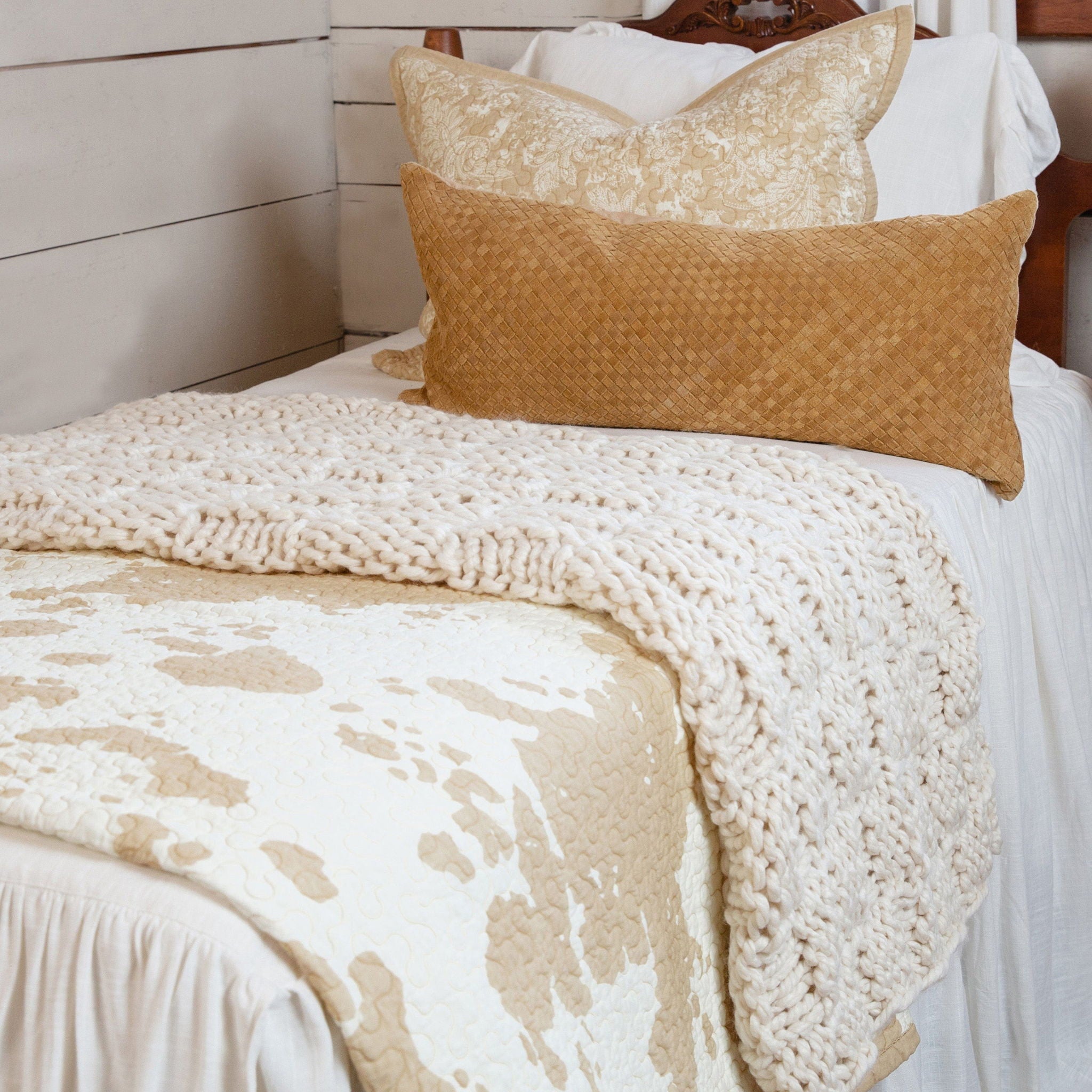 Elsa Cowhide - Full/Queen Reversible Quilt Set (Set of 3) - Light Tan