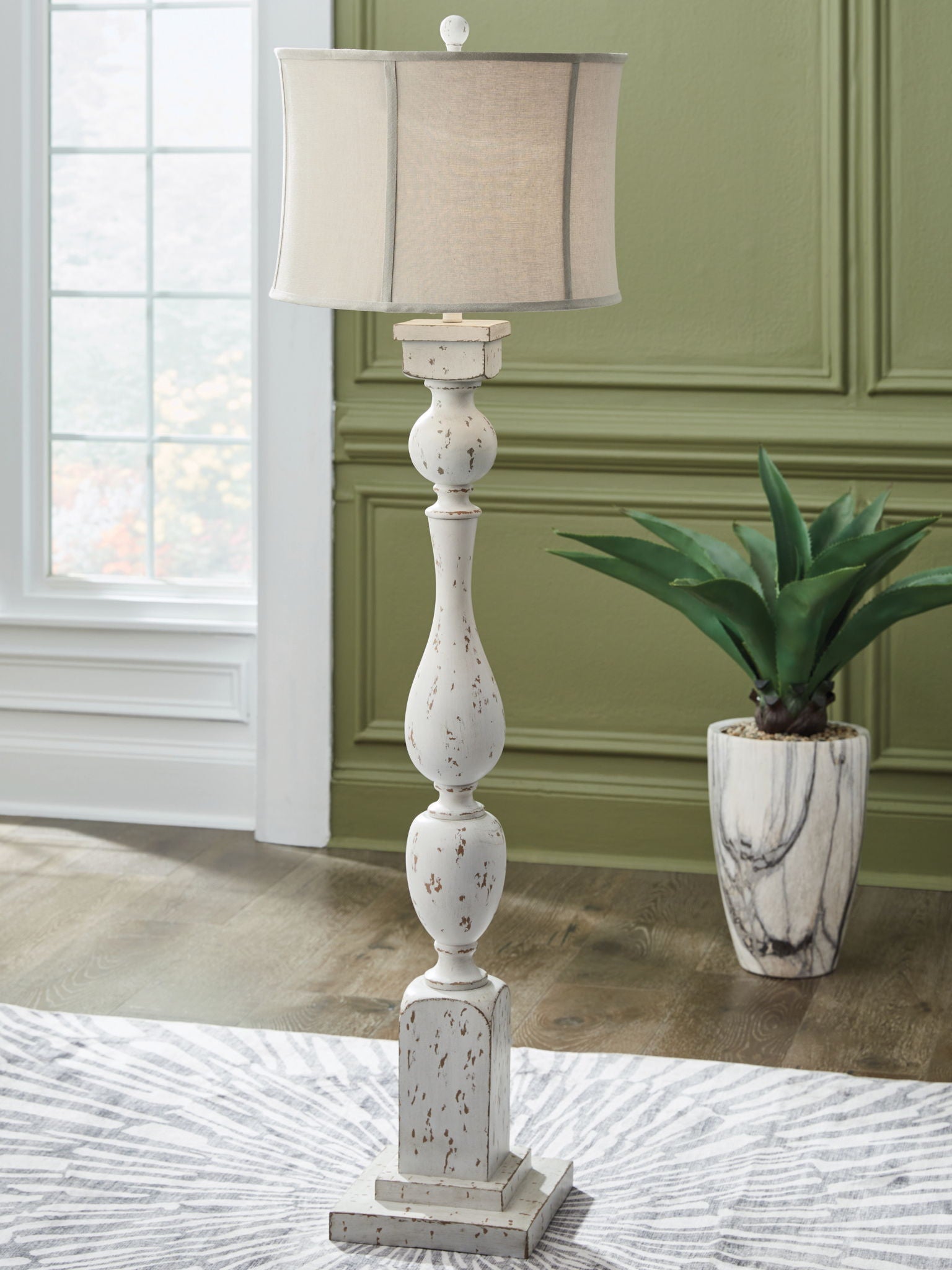 Madsbrook - Poly Lamp