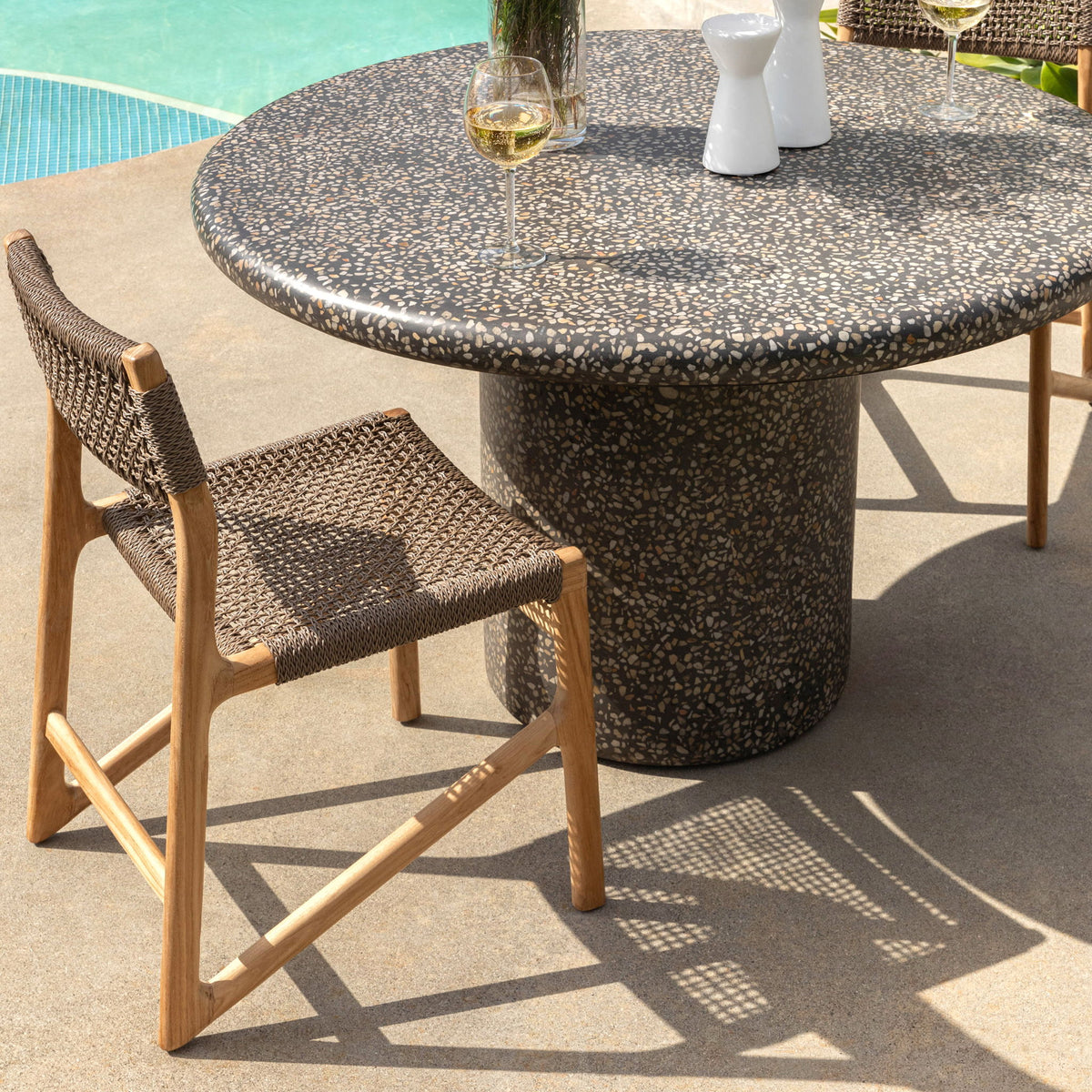 Cassius - Outdoor Dining Table - Black