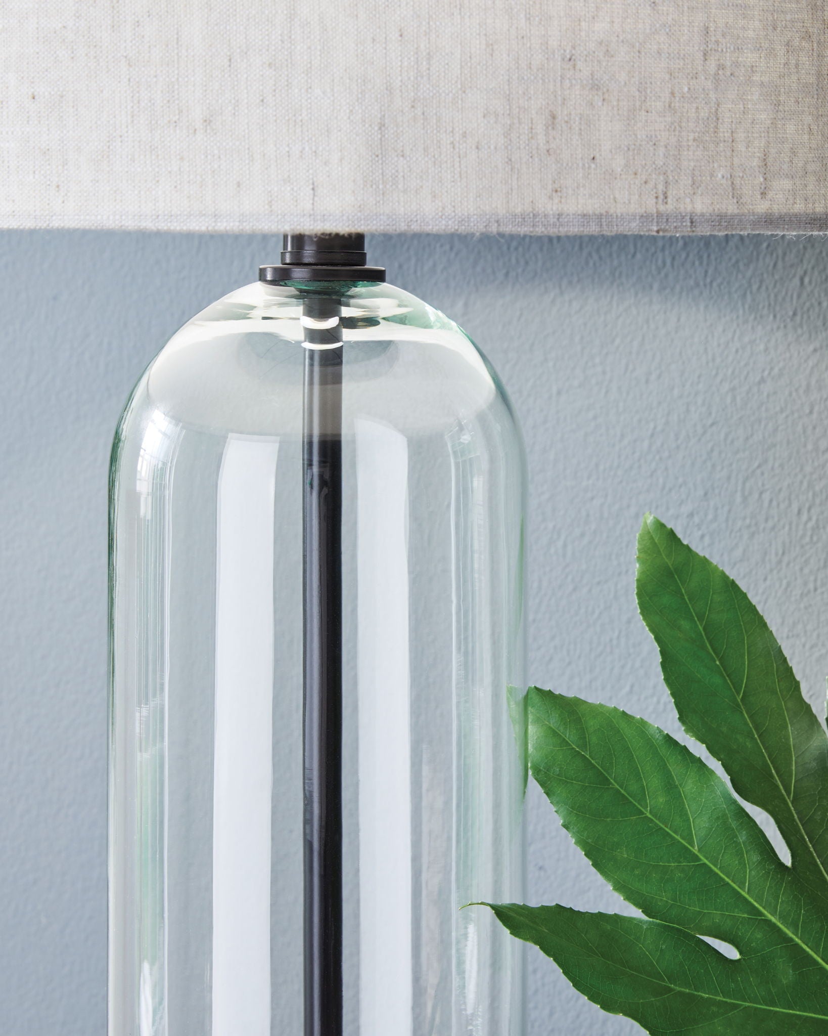 Kerrbrook Glass Table Lamp - Thumbnail 3