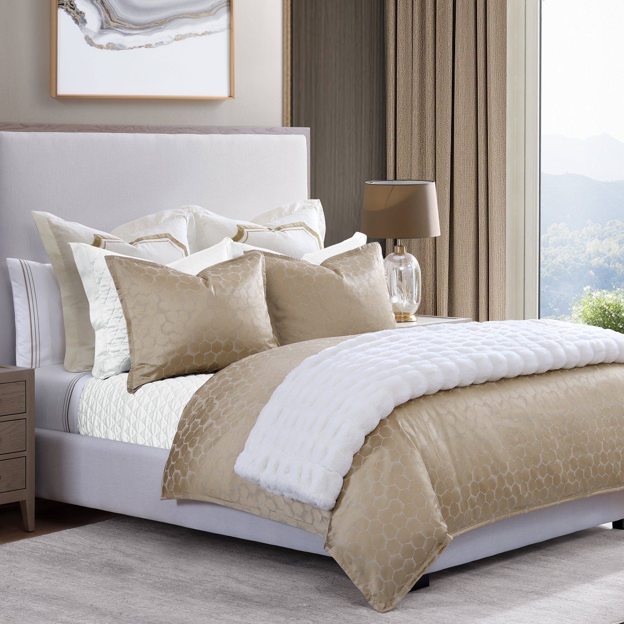Honeycomb - King Jacquard Duvet Cover Set (Set of 3) - Light Gold
