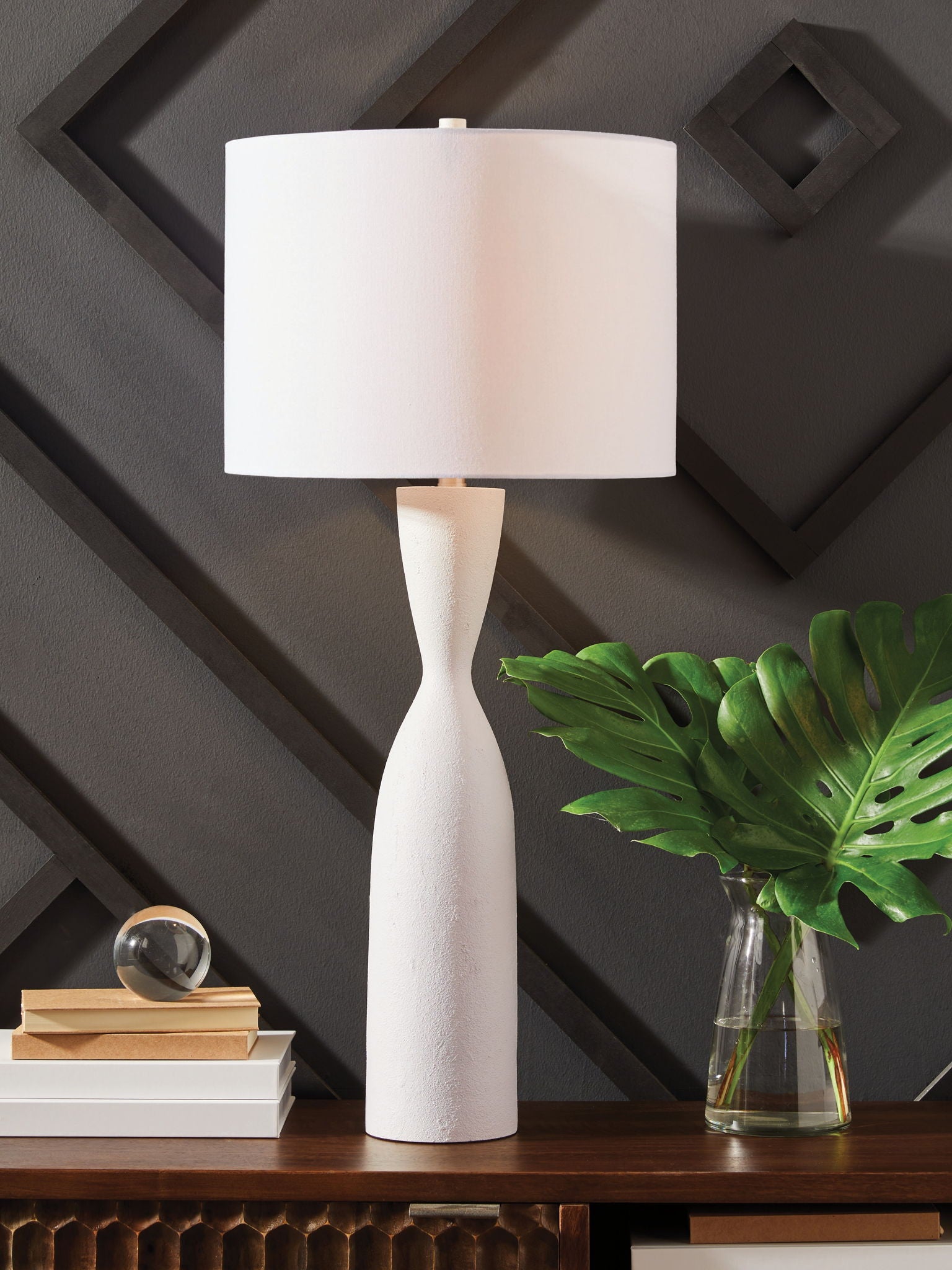 Davinford Poly Table Lamp