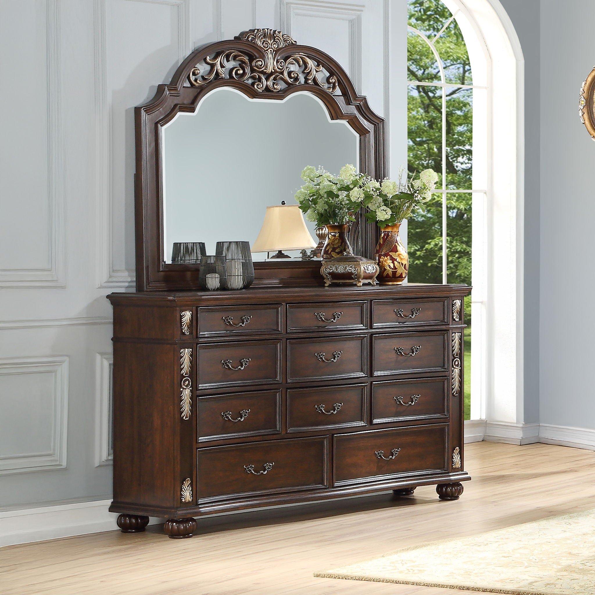 Maximus - Dresser