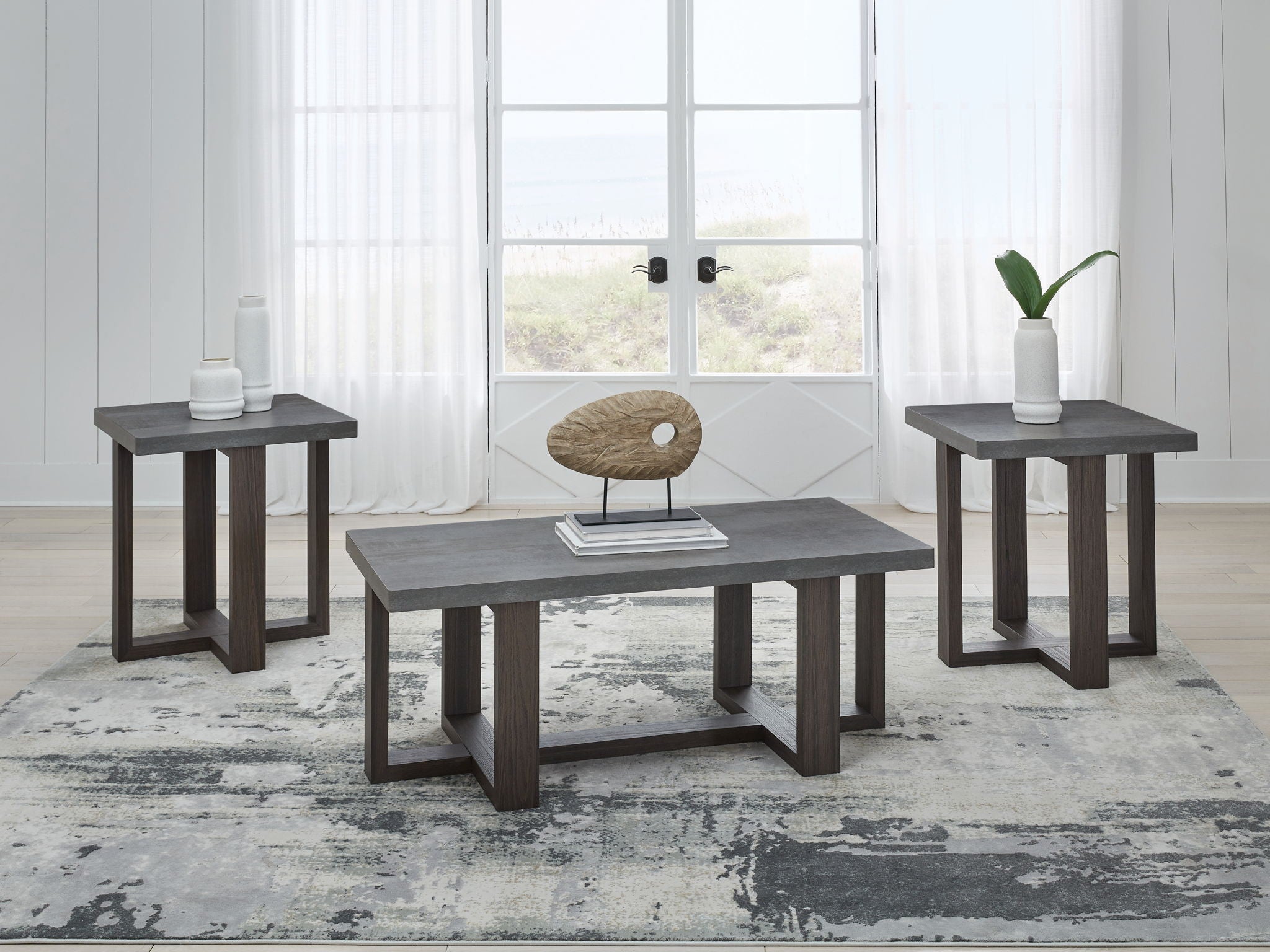 Dynnford Occasional Table Set (Set of 3) - Thumbnail 3