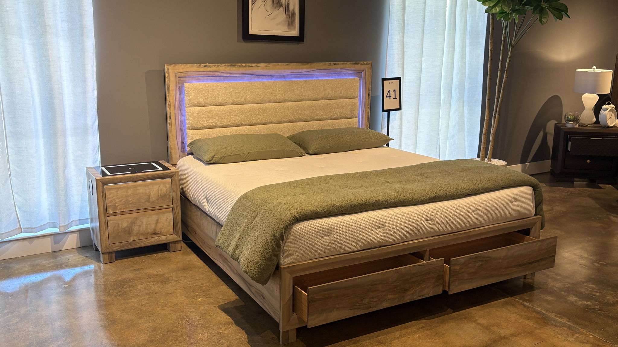Callie - King Bed With Storage - Brown