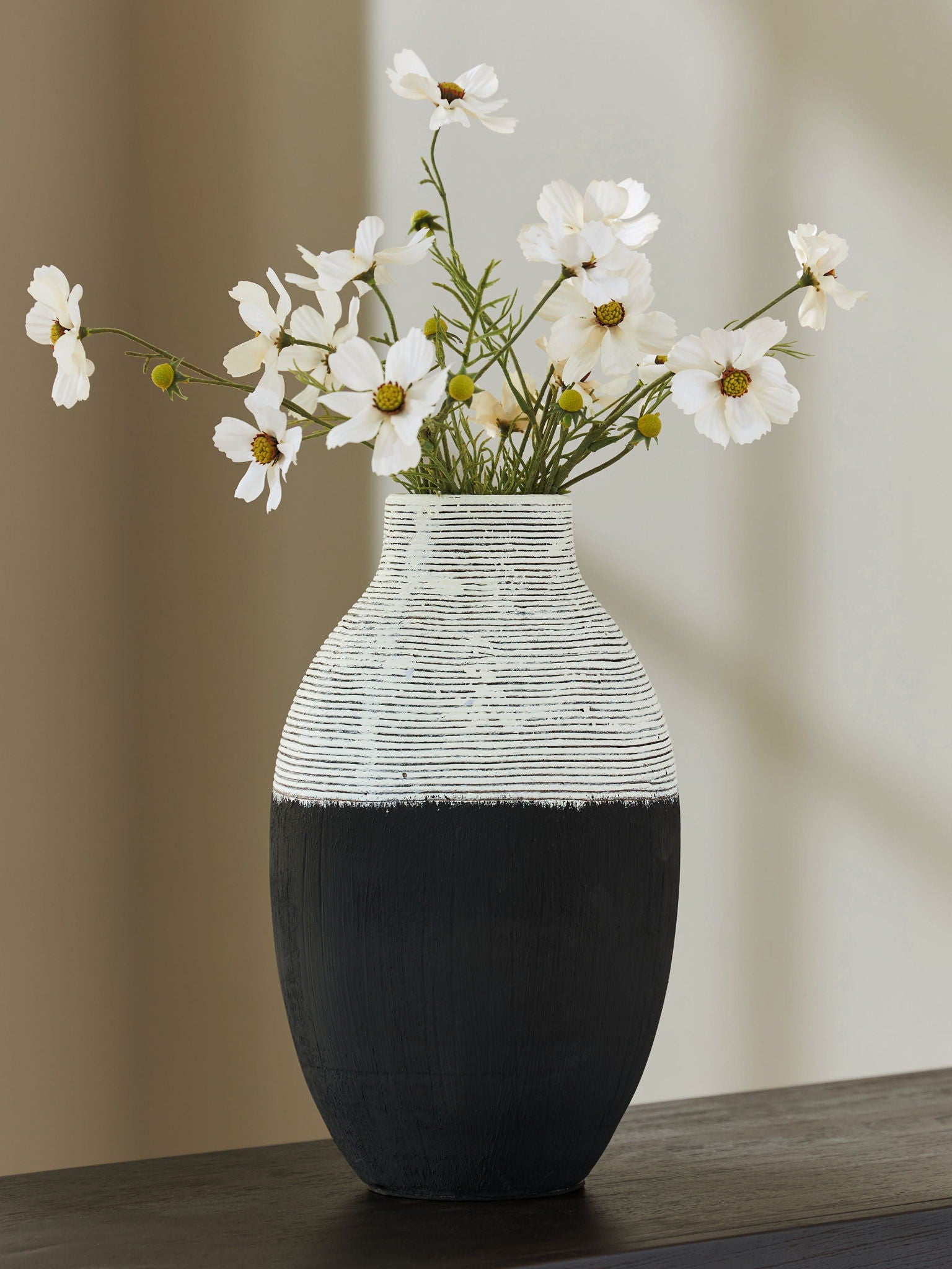 Girtha - Vase