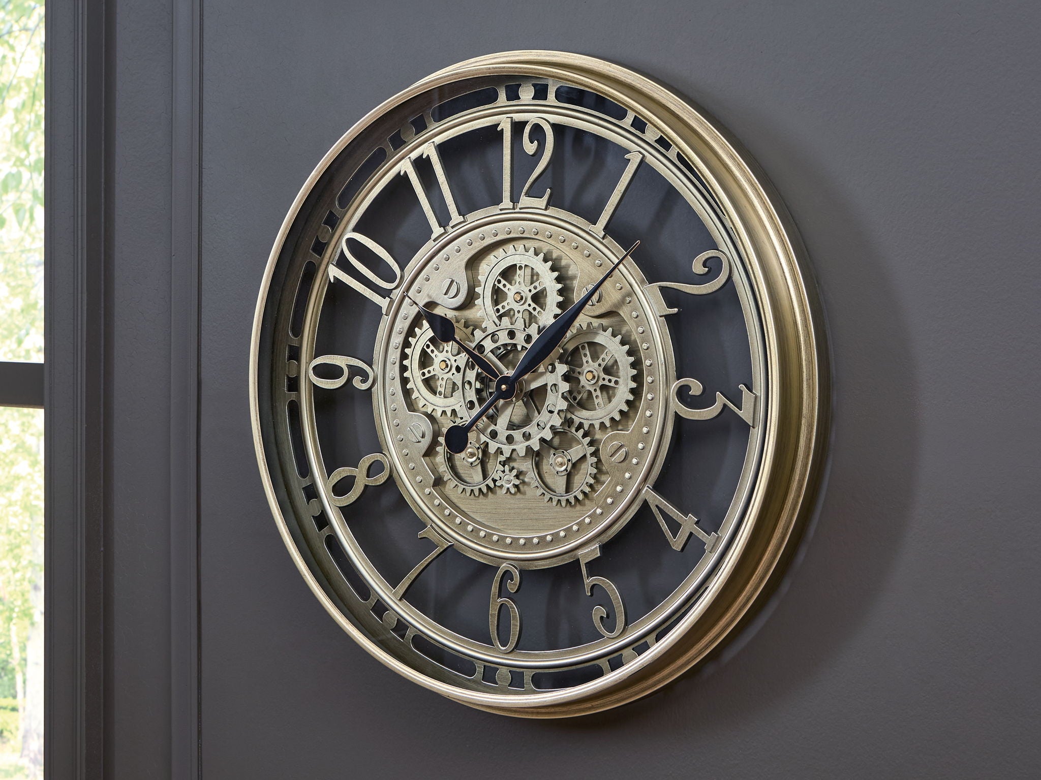 Gilover Wall Clock - Thumbnail 2