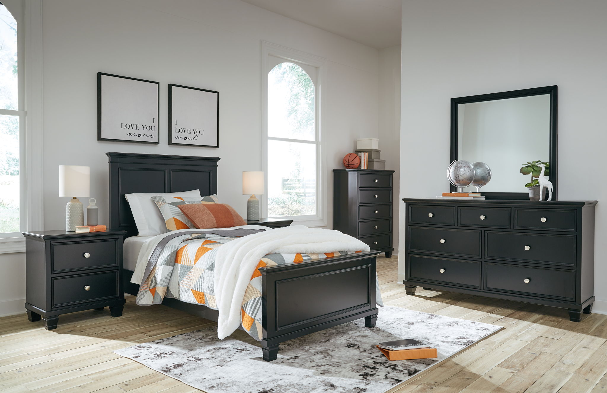 Lanolee Panel Bedroom Set