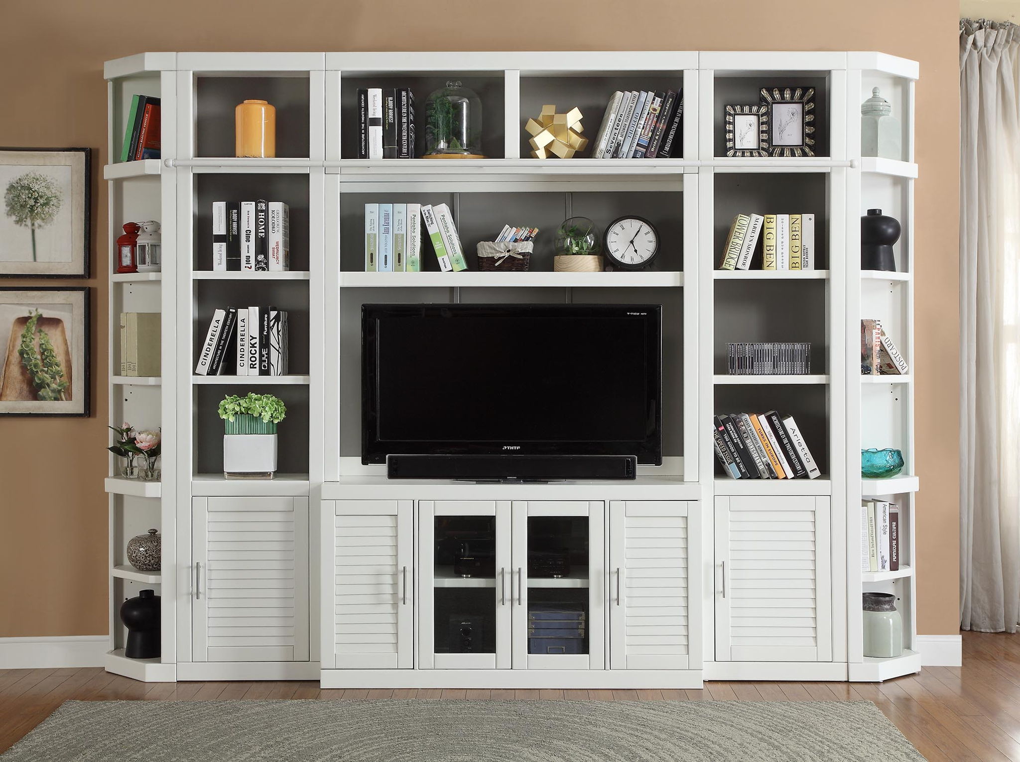 Catalina - Entertainment Wall