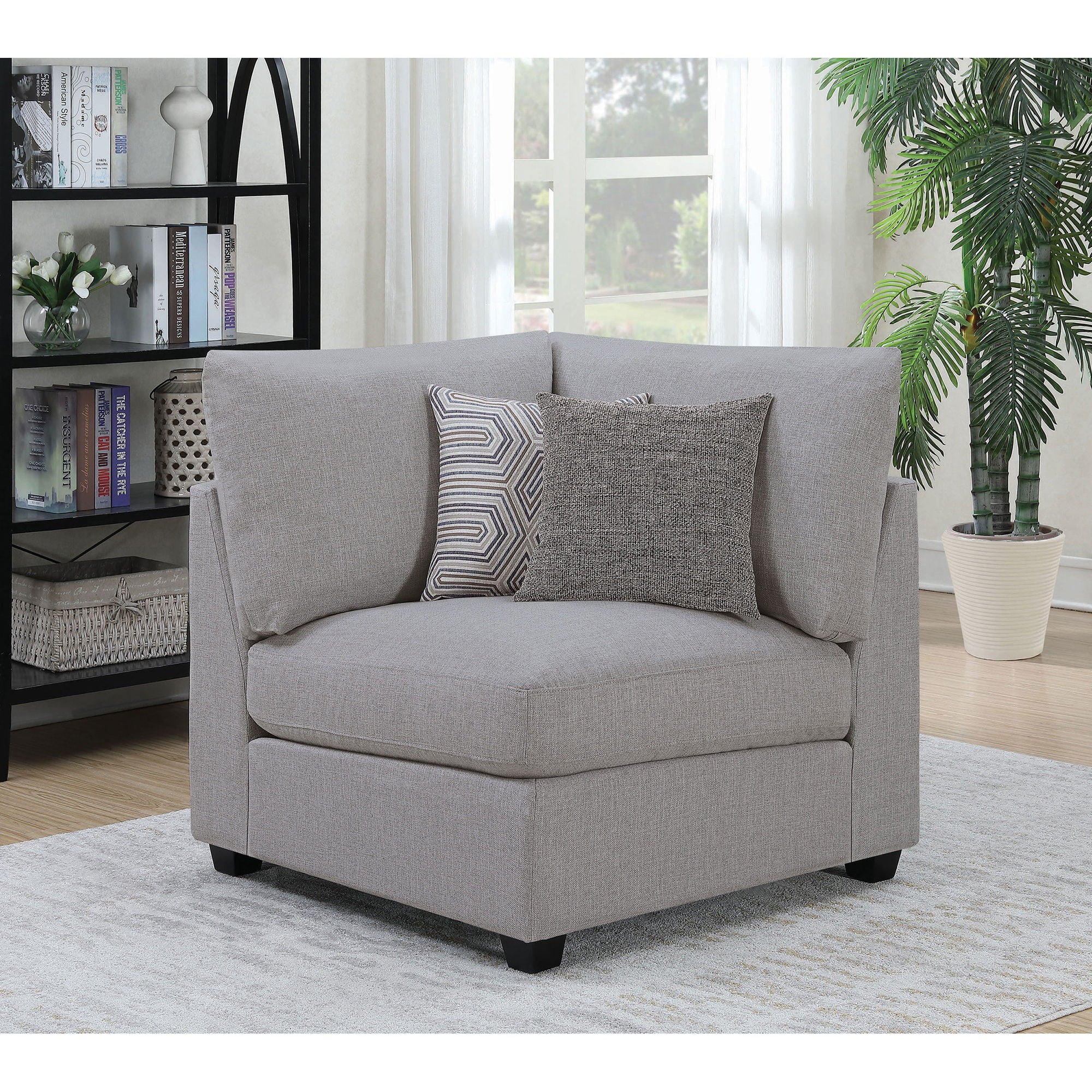 Austin - Chair With Pillows