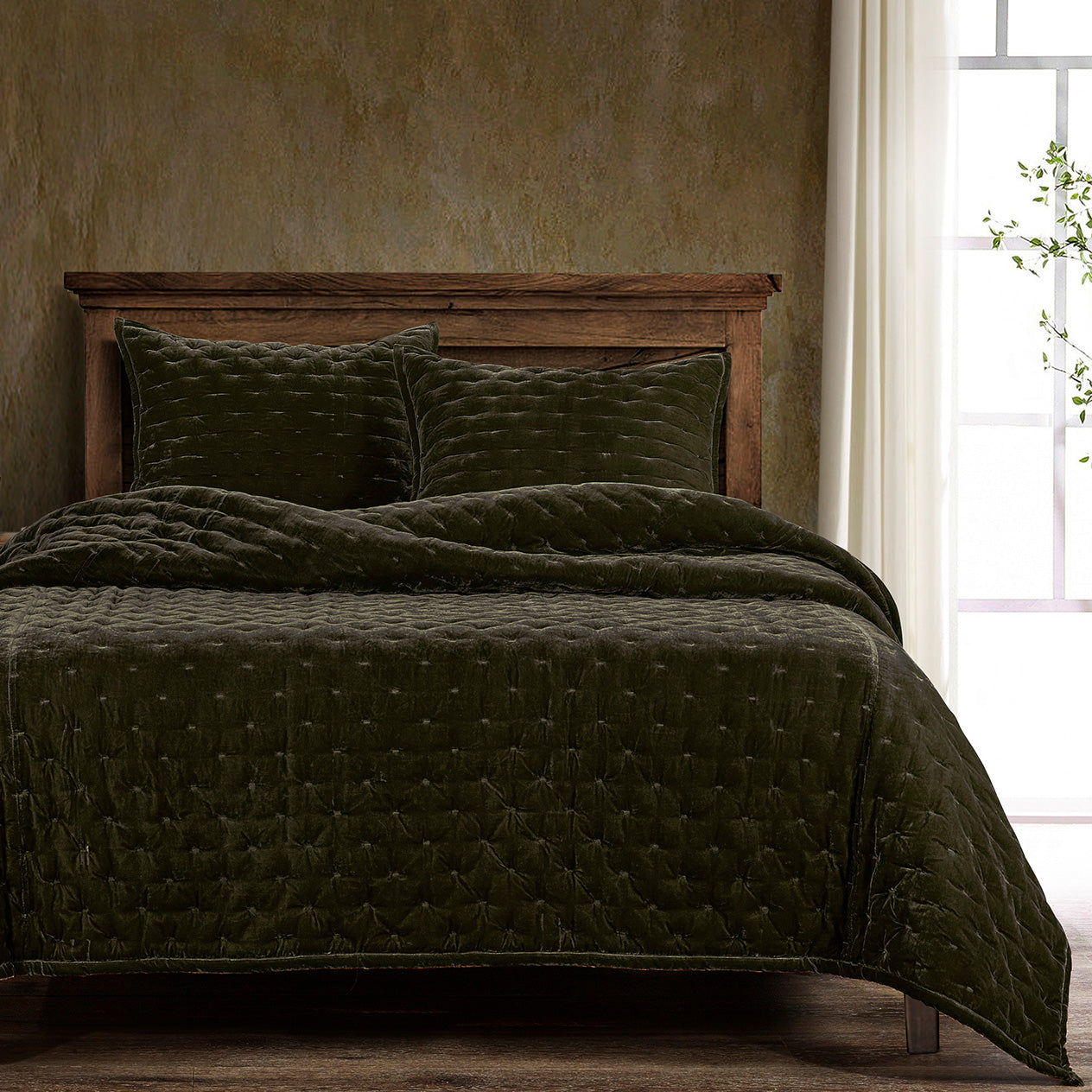 Stella - King Faux Silk Velvet Pintuck Quilt Set (Set of 3) - Fern Green
