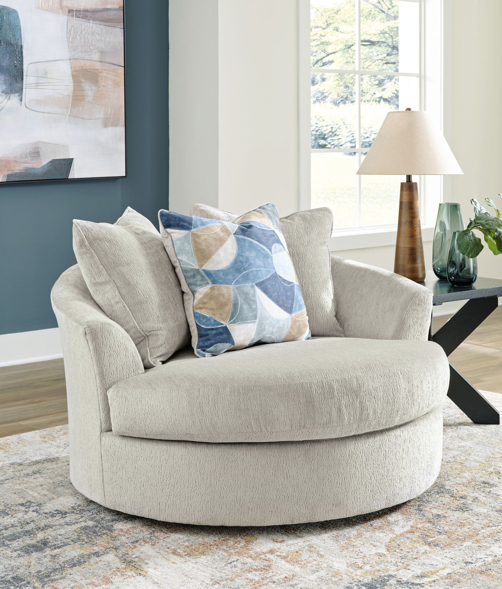 Maxon Place - Oversized Swivel Accent Chair - Thumbnail 2