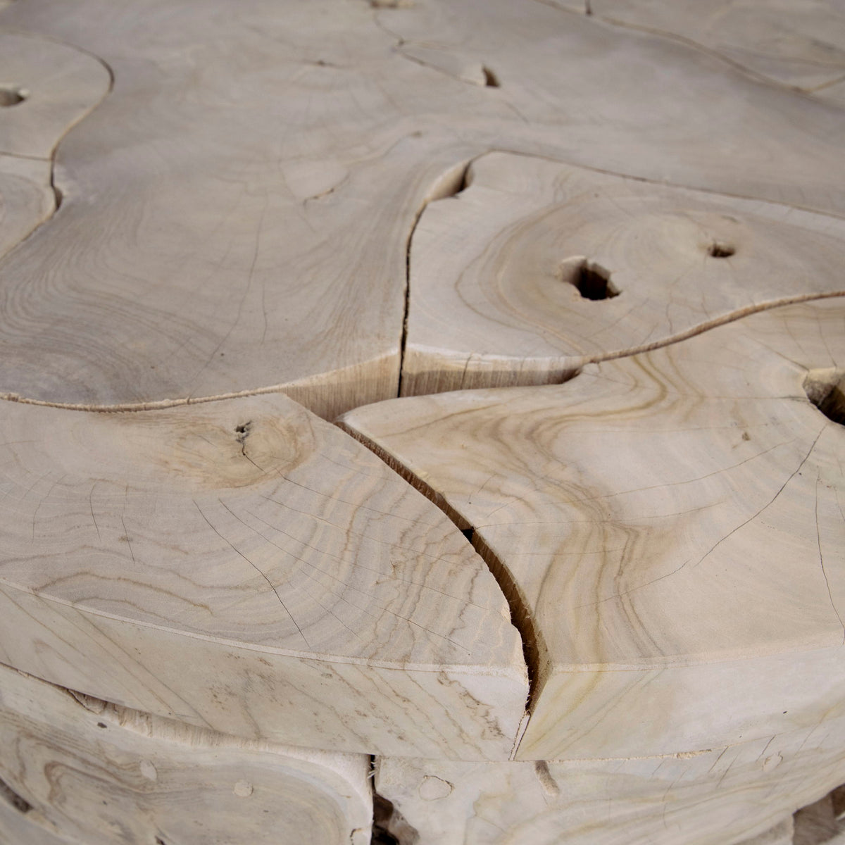 Briar - Round Table