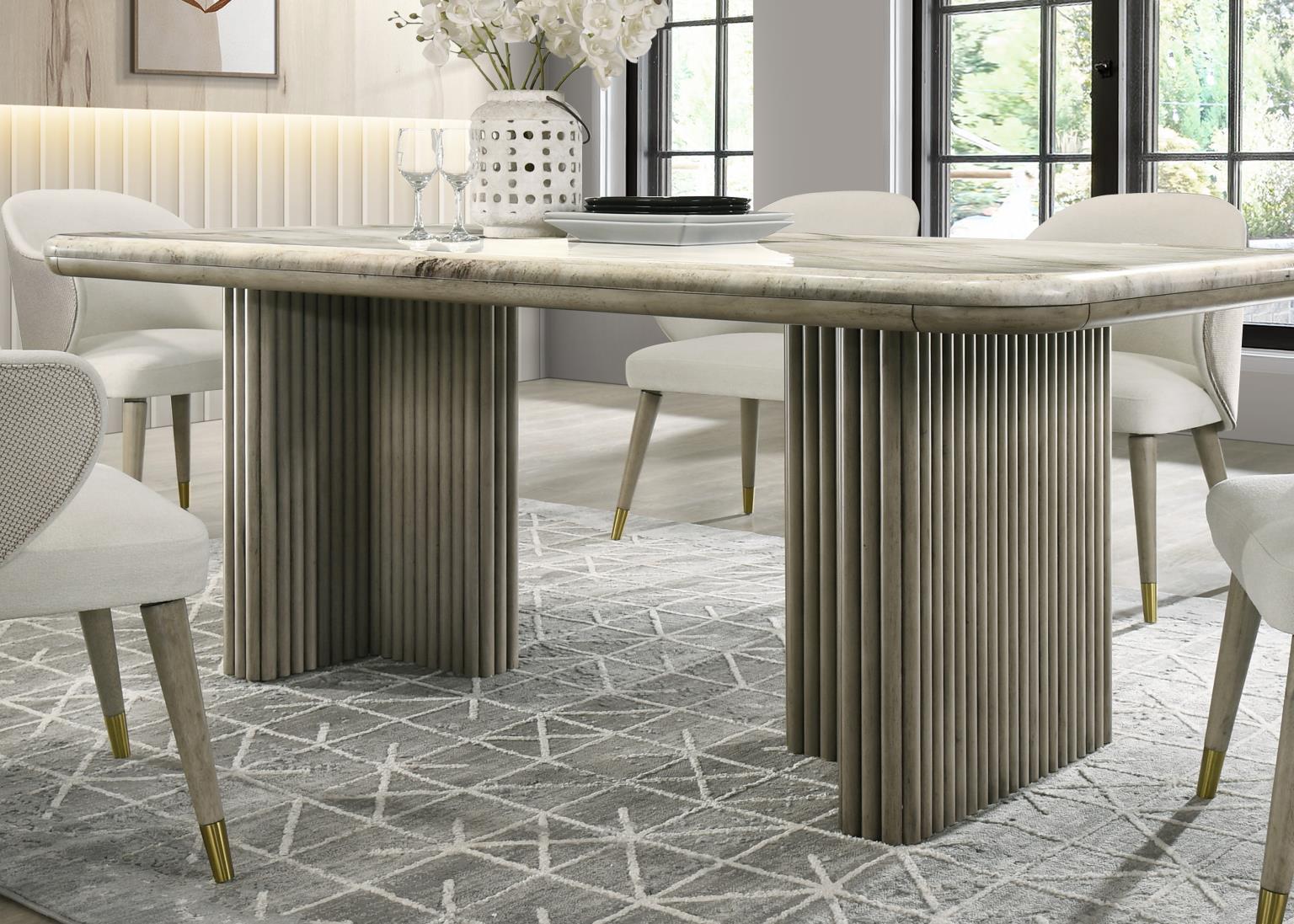 D070 - Dining Room Set