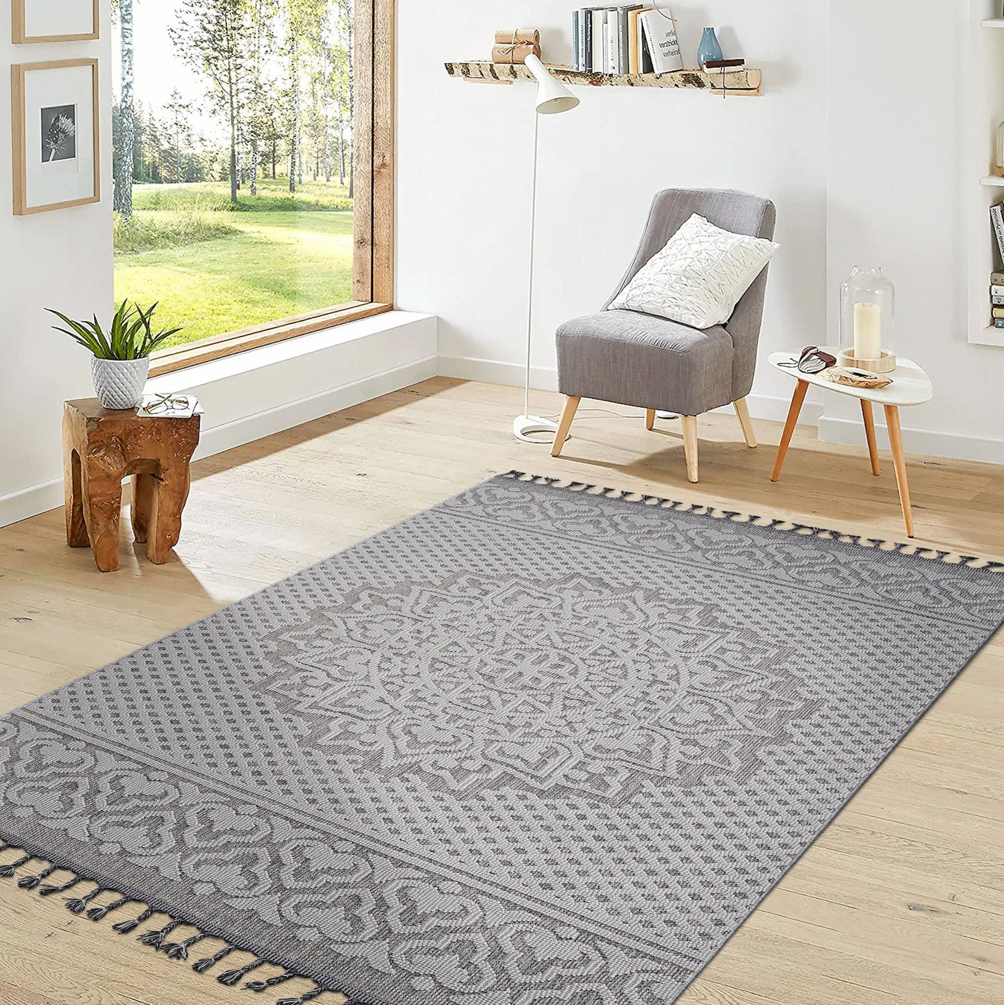 Guros - 8' X 10' Medallion Indoor / Outdoor Area Rug - Gray / White