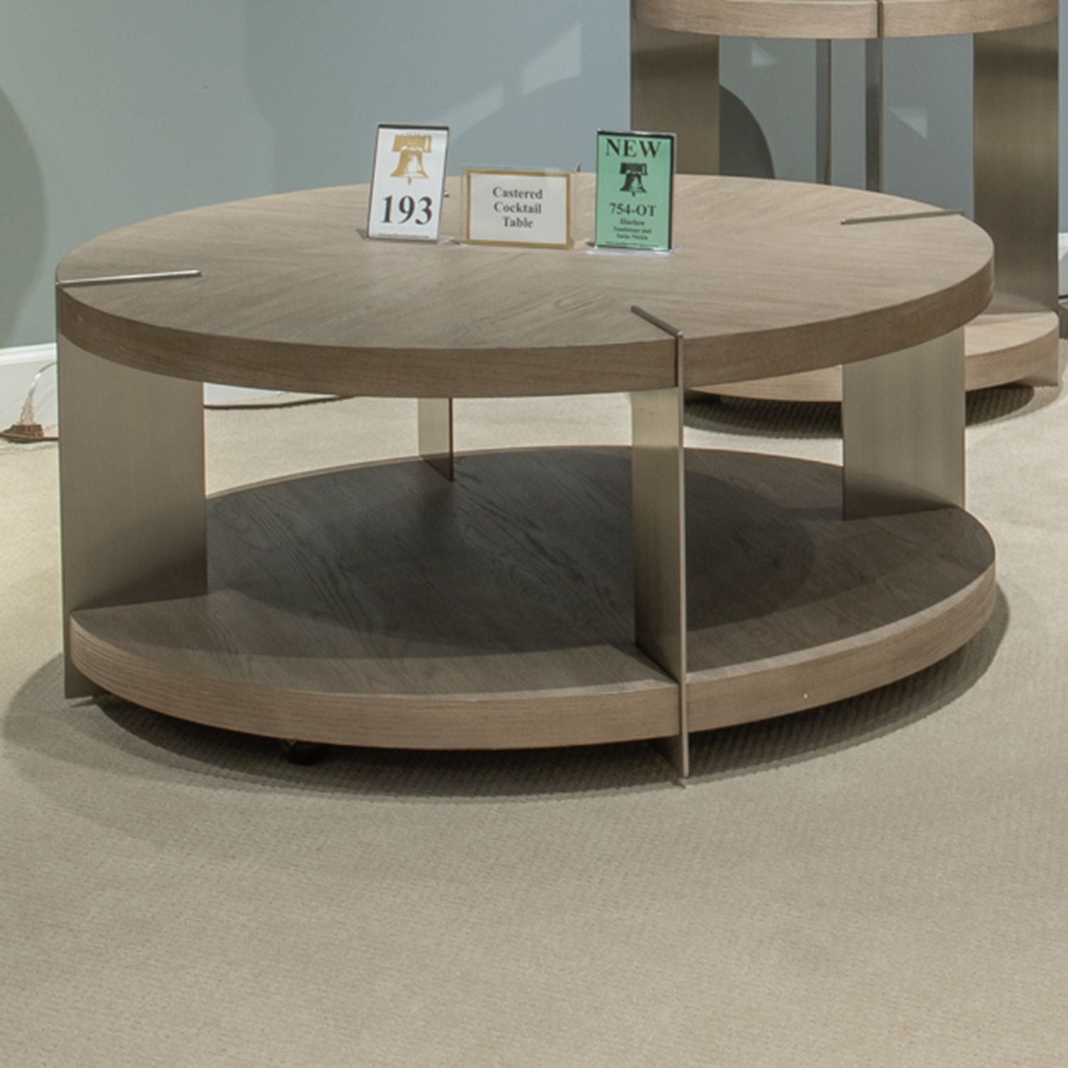 Harlow - Table