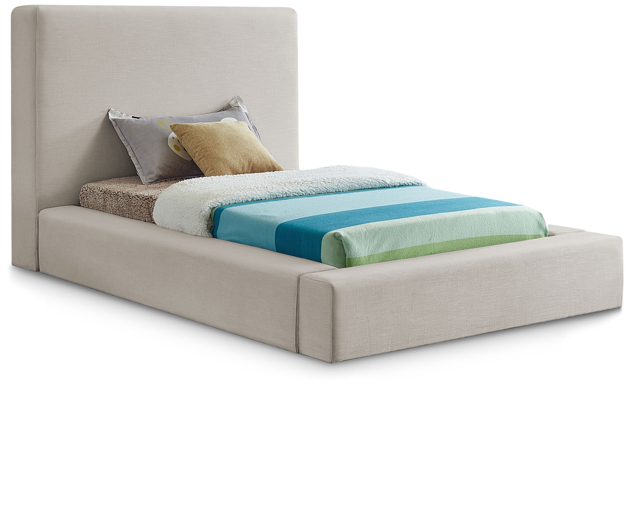 Devin - Bed