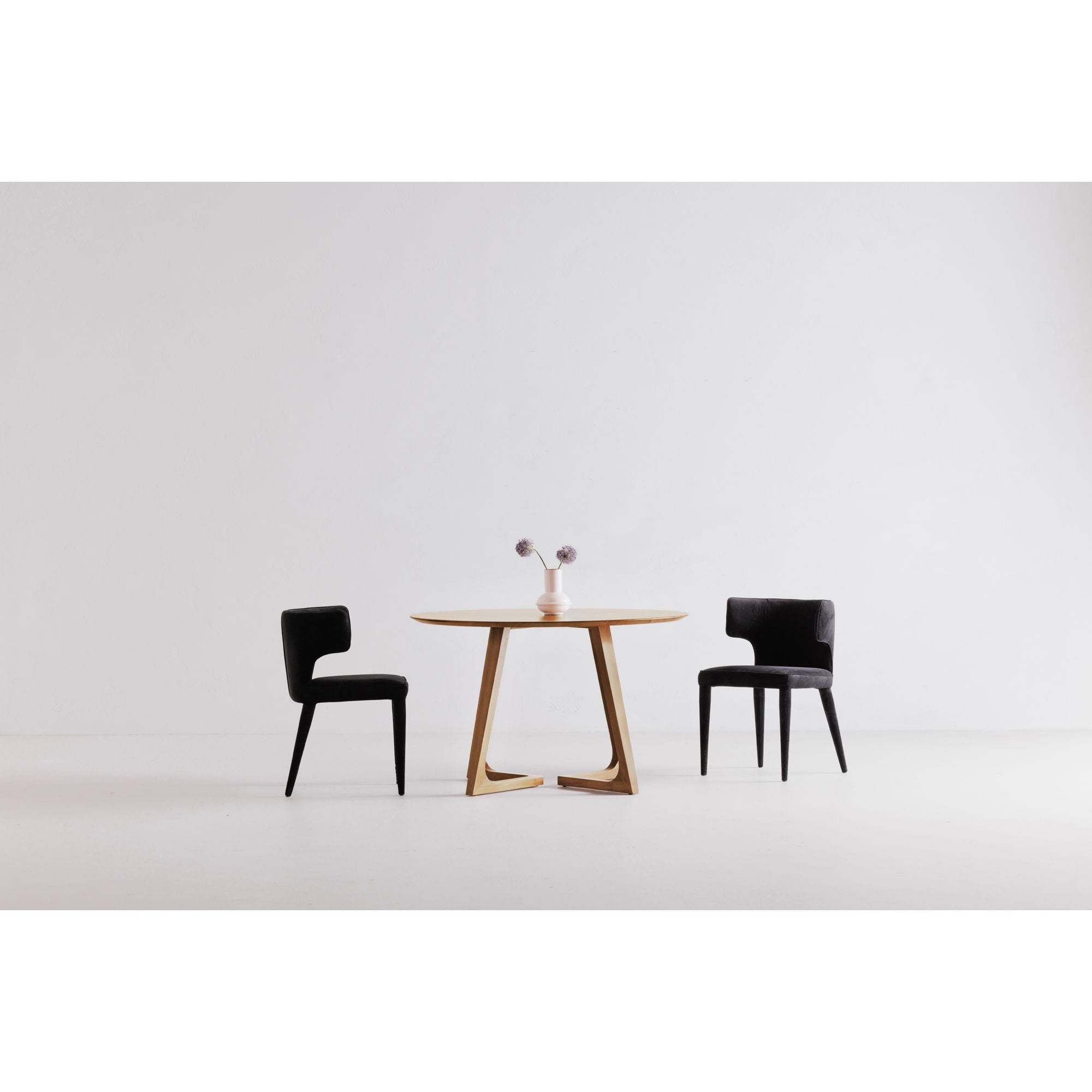 Godenza - Round Dining Table - Light Brown / Oak