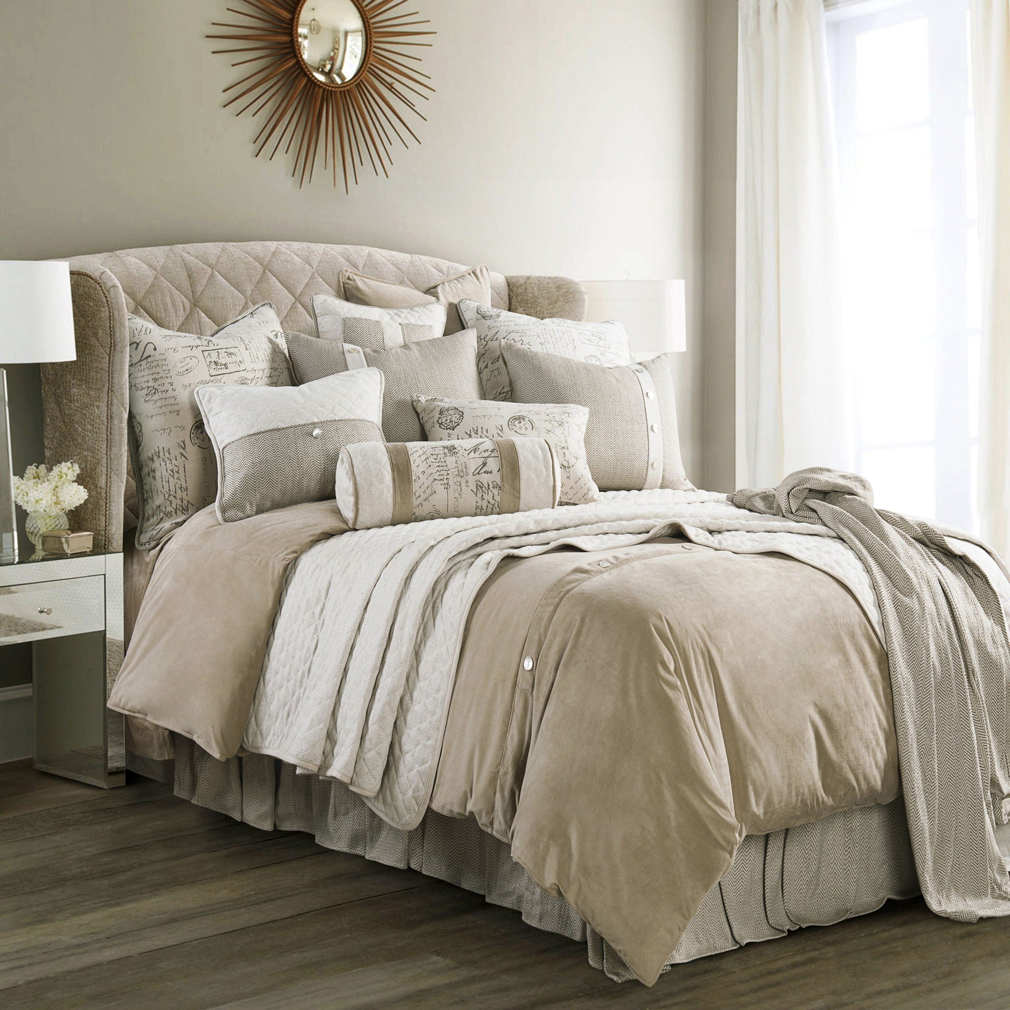 Fairfield - Full Linen Coverlet Set (Set of 4) - Cream / Tan