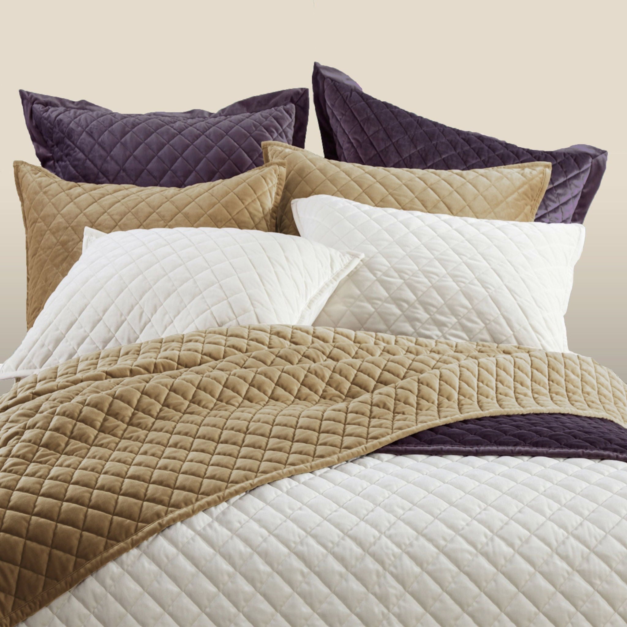 Velvet Diamond - King Quilt - Cream