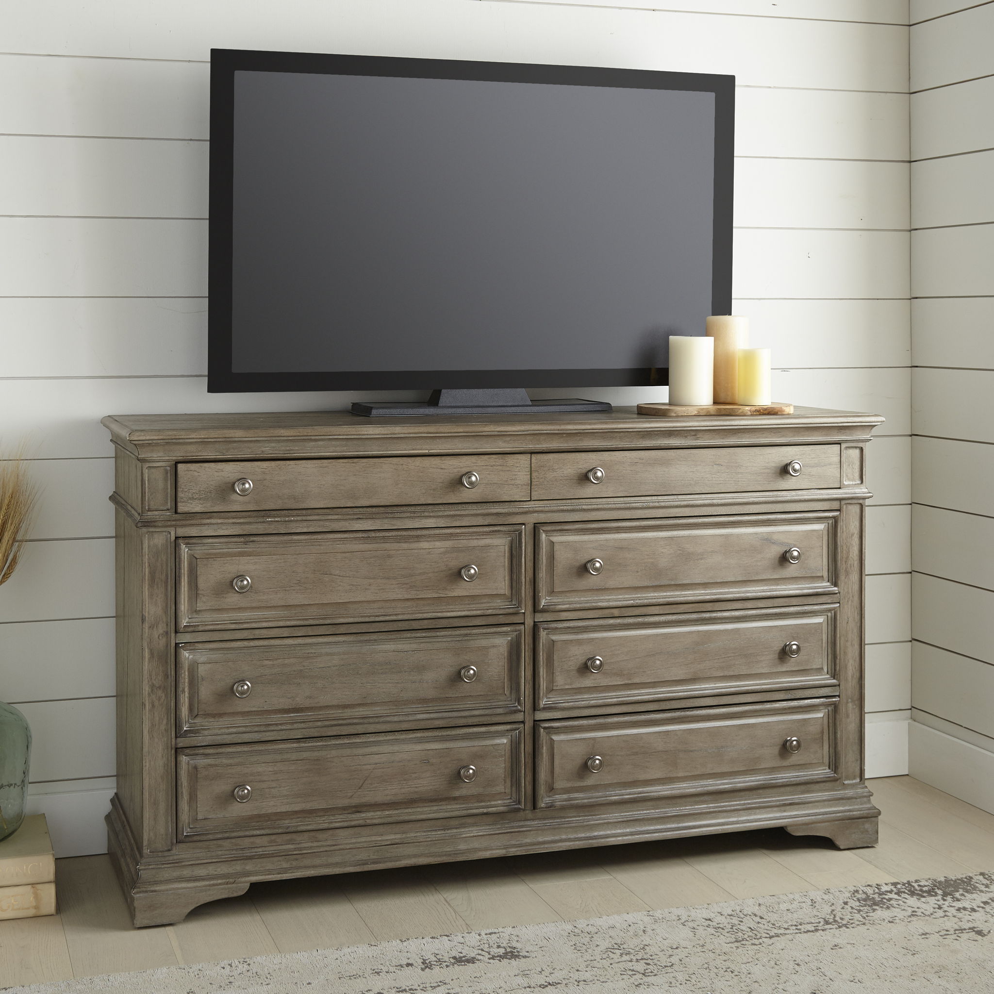 Highland Park - Dresser