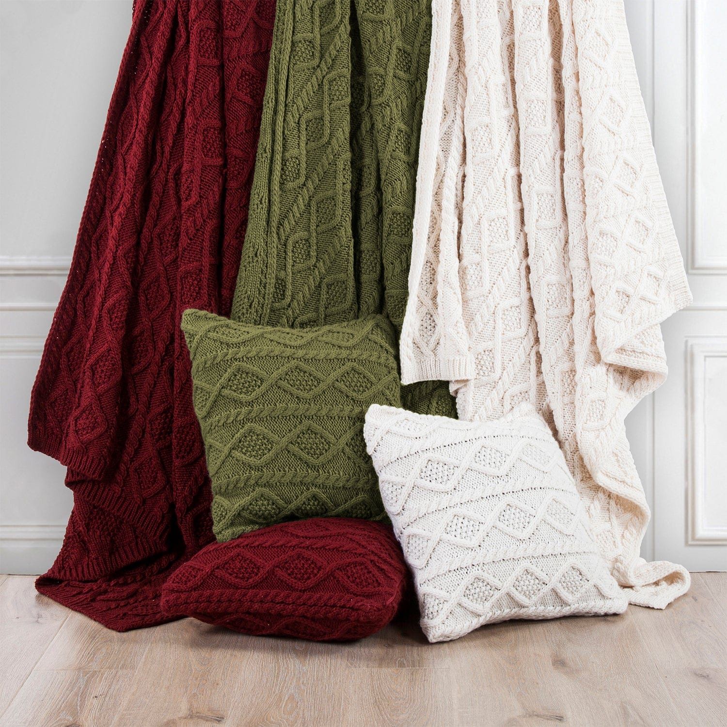 Cable Knit - Soft Wool Throw Blanket - Red