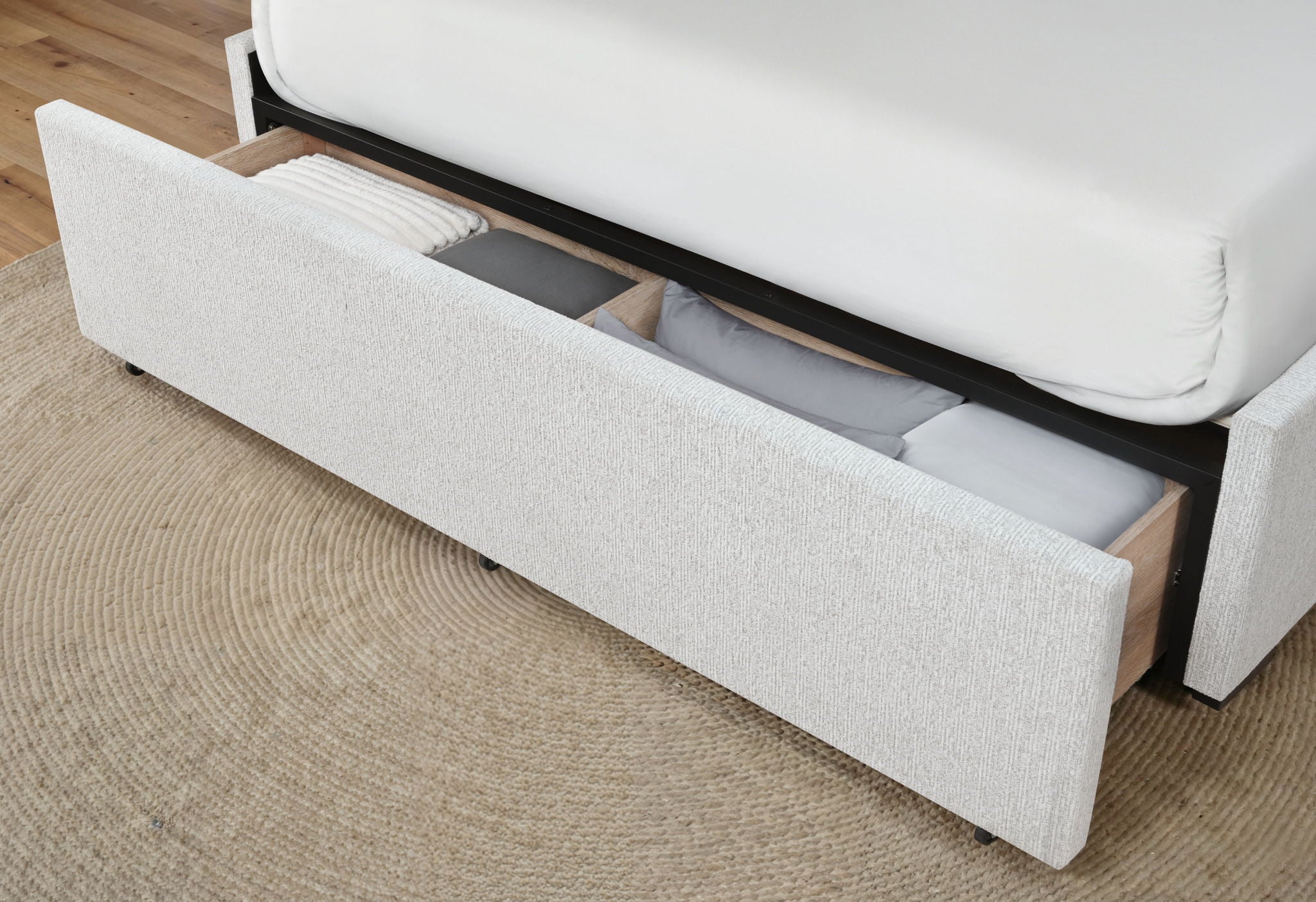 Sadie - King Bed With Storage - Beige