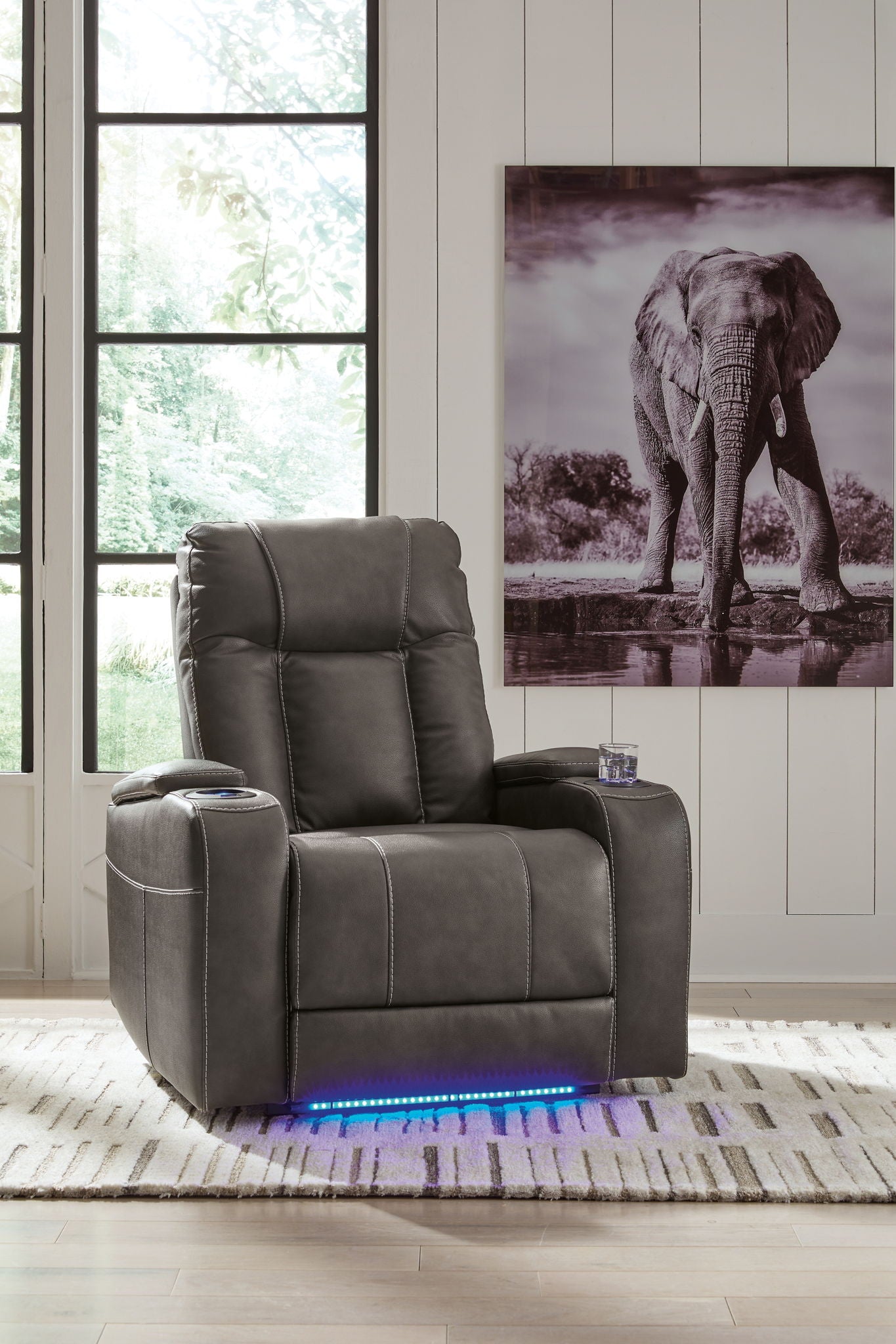 Feazada Power Recliner With Adj Headrest - Thumbnail 3
