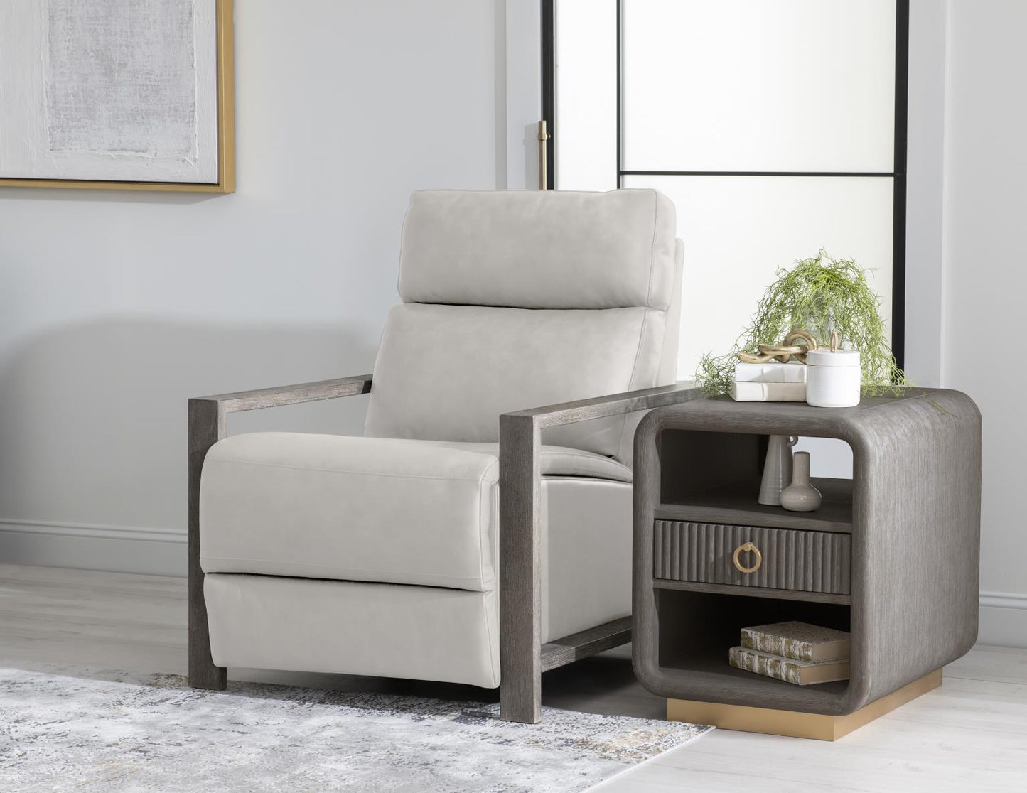 Luna Ravello - Wood Arm Recliner