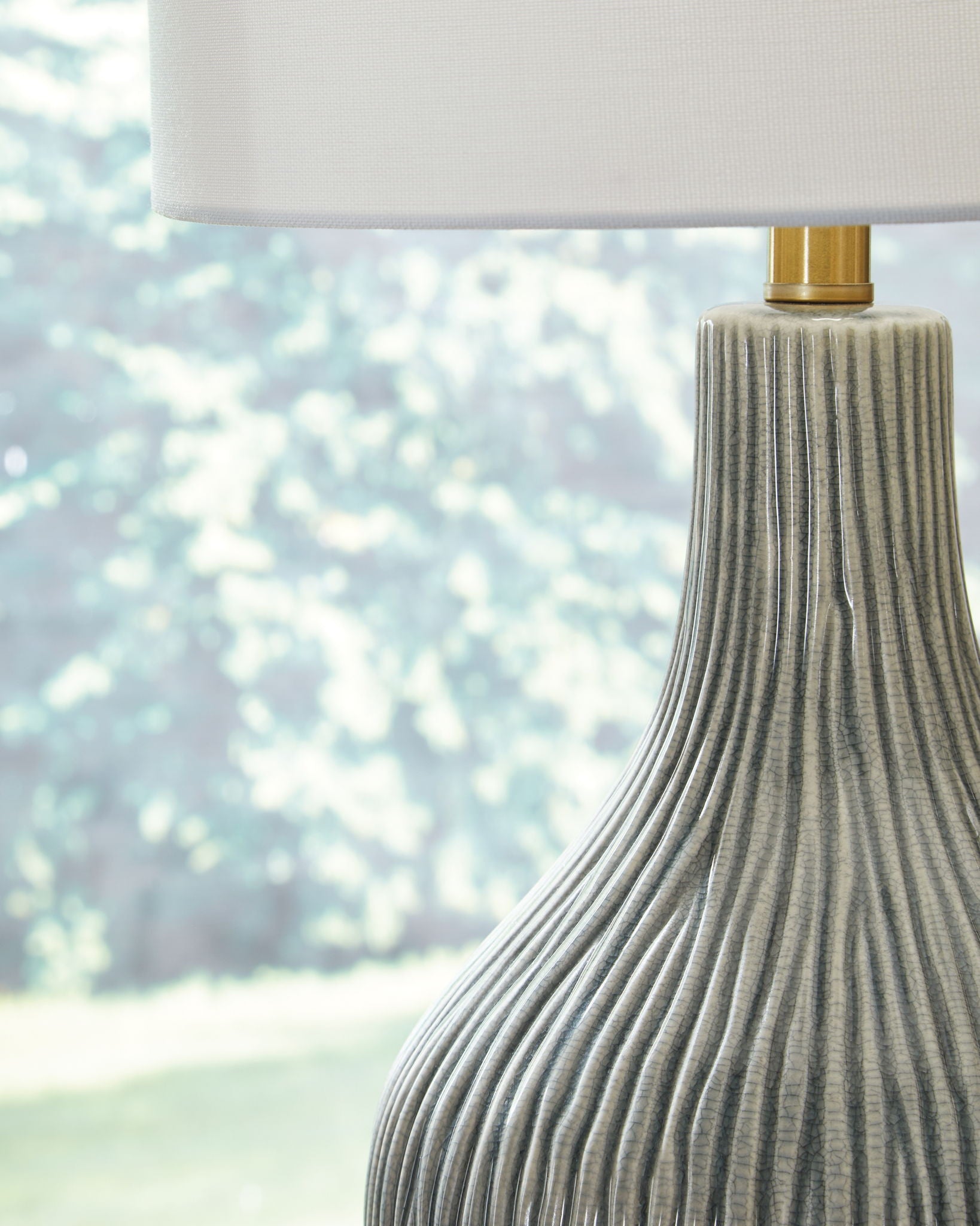 Judlen Ceramic Table Lamp - Thumbnail 3