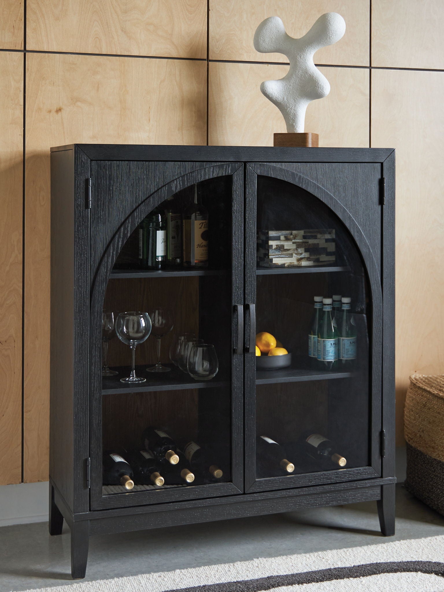 Armenleigh Bar Cabinet - Thumbnail 3