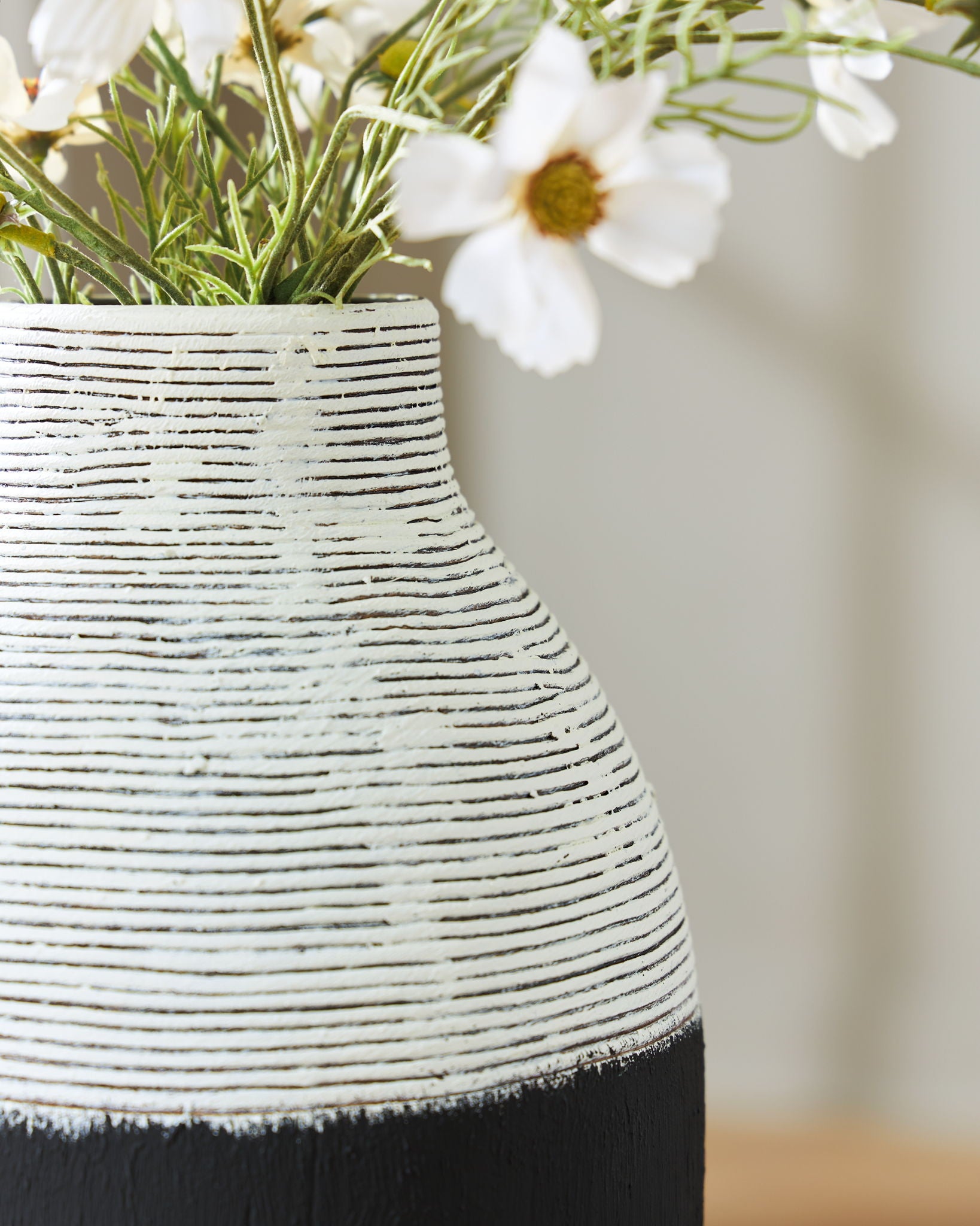 Girtha - Vase