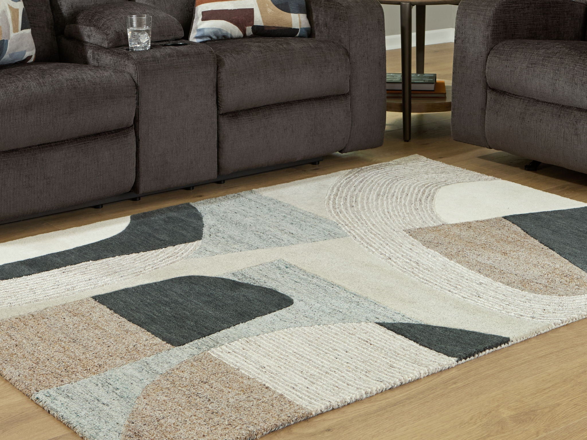 Edrickhill - Rug - Thumbnail 2
