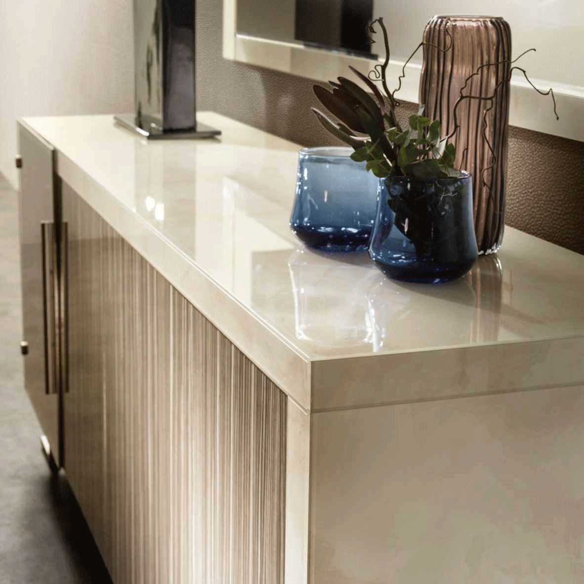 Luce - 4 Door Buffet - Light Beige