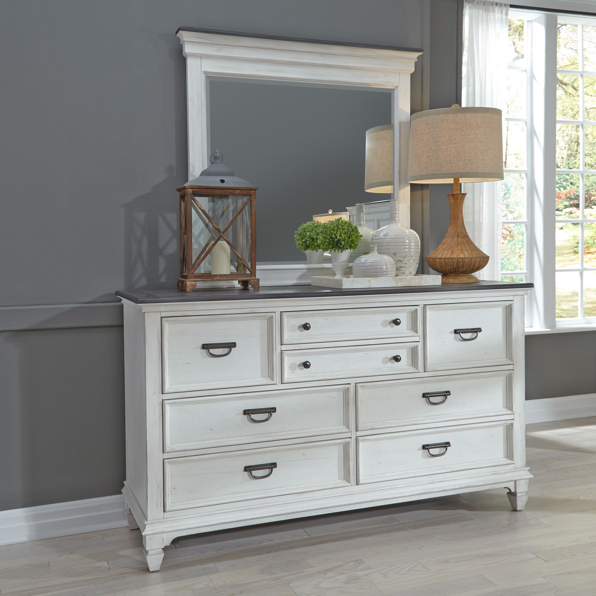 Allyson Park - Bedroom Set