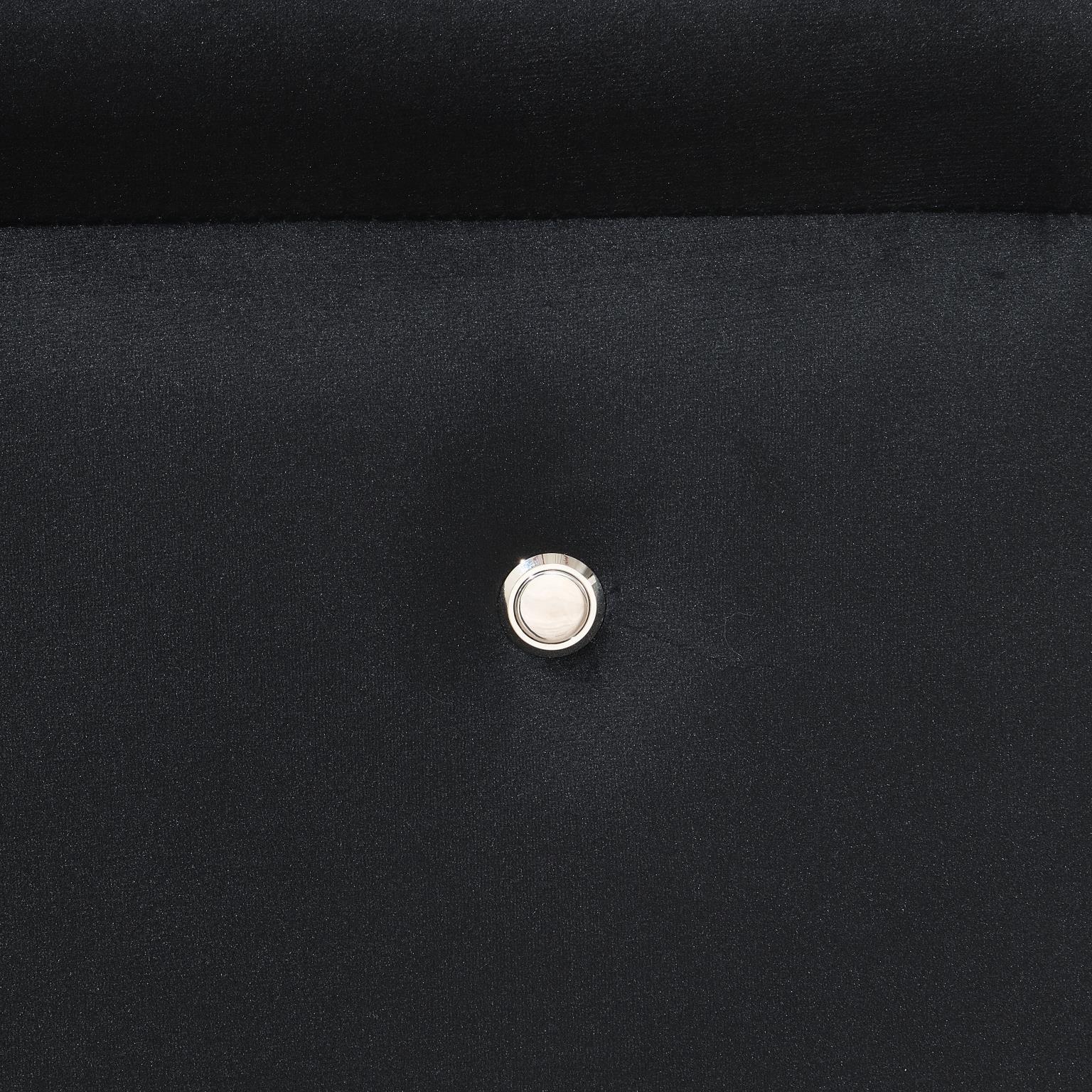 U480 - LED Chair - Black