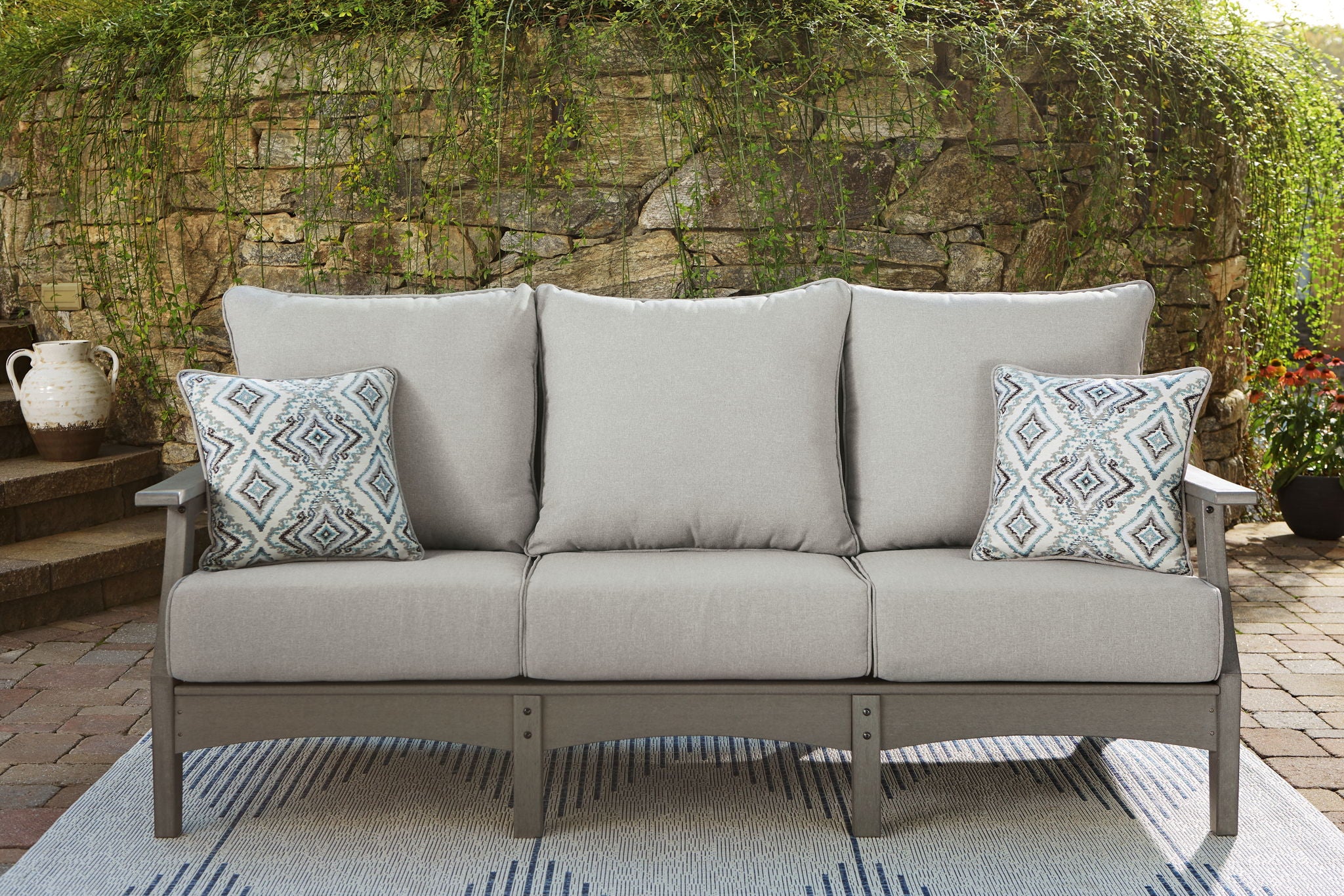 Visola - Sofa with Cushion - Gray