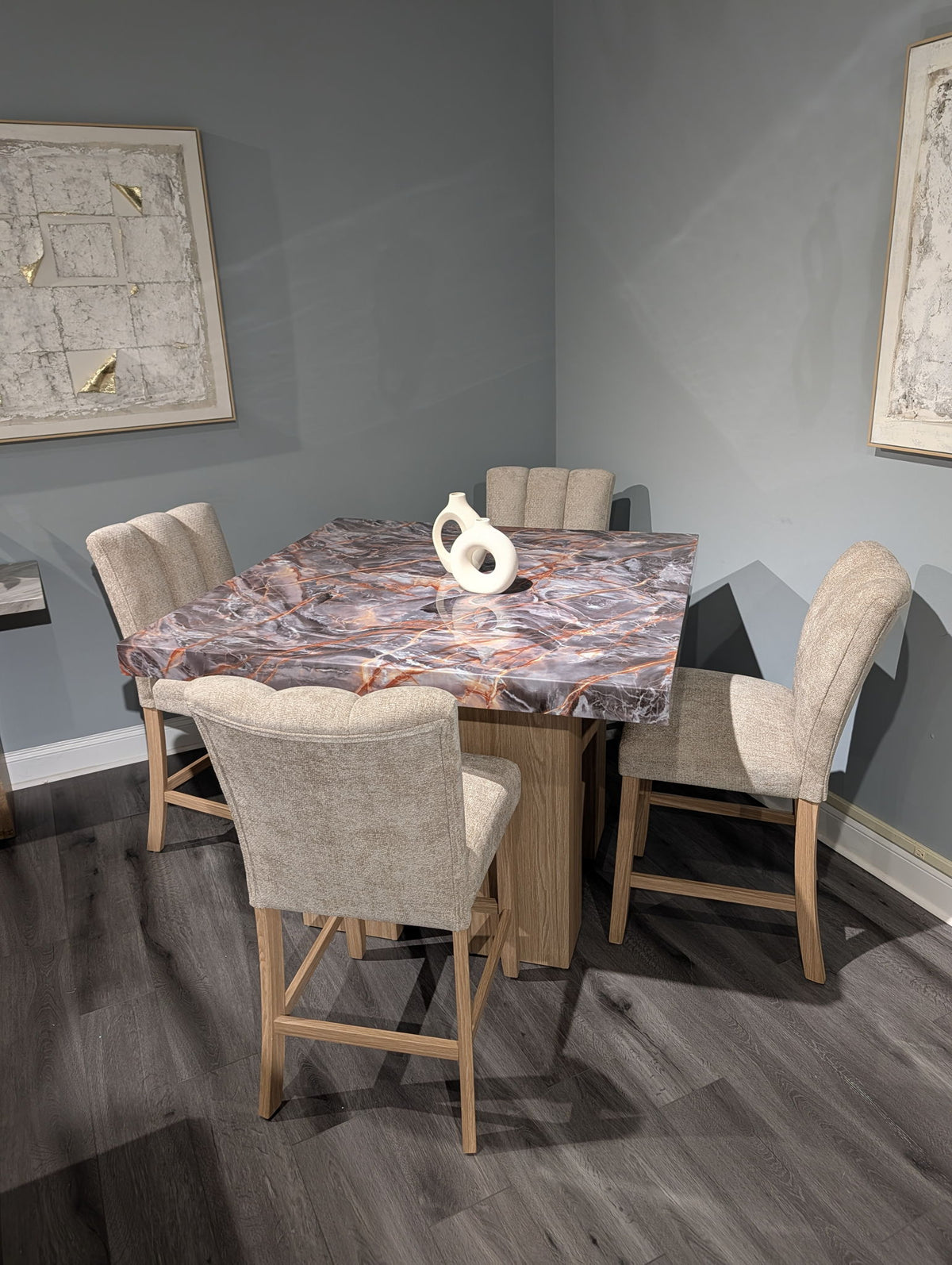 D04 - 5 Piece Dining Room Set (Bar Table, 4 Stools) - Lava / Natural