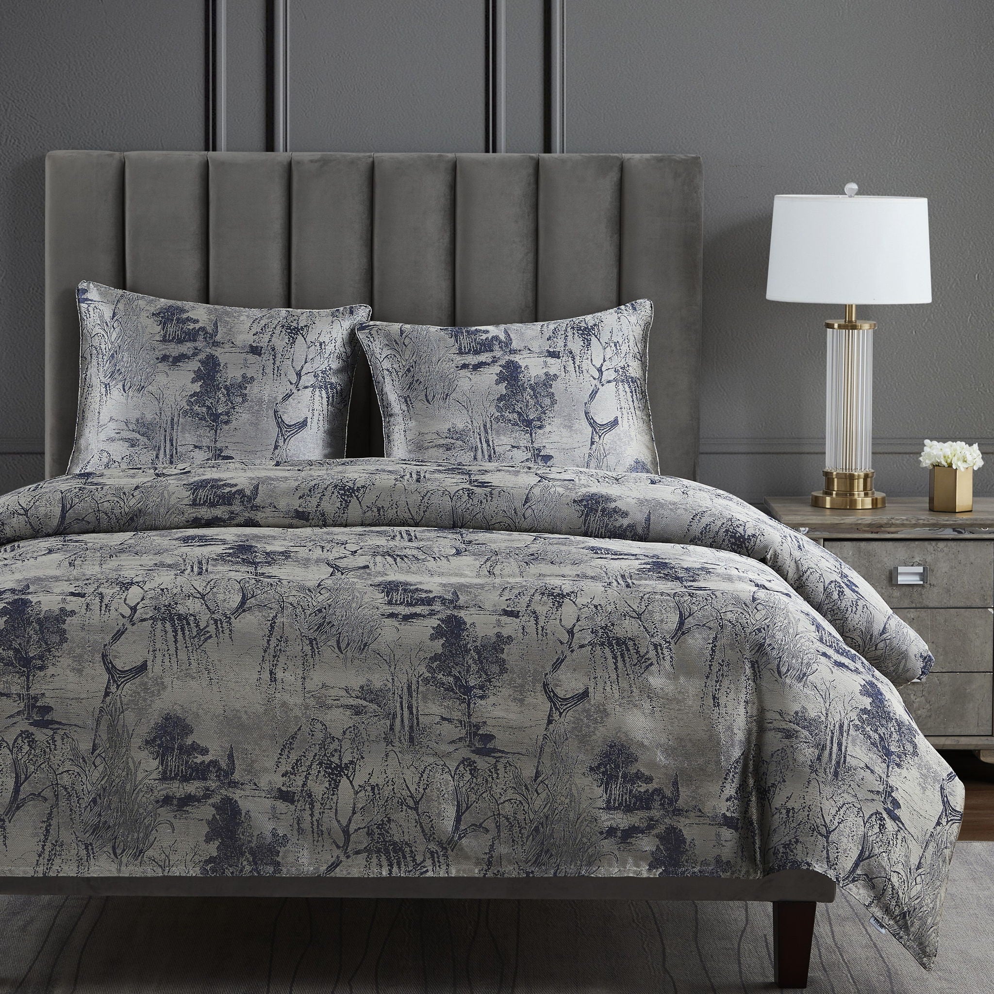 Pastoral Jacquard - King Comforter Set (Set of 3) - Silver