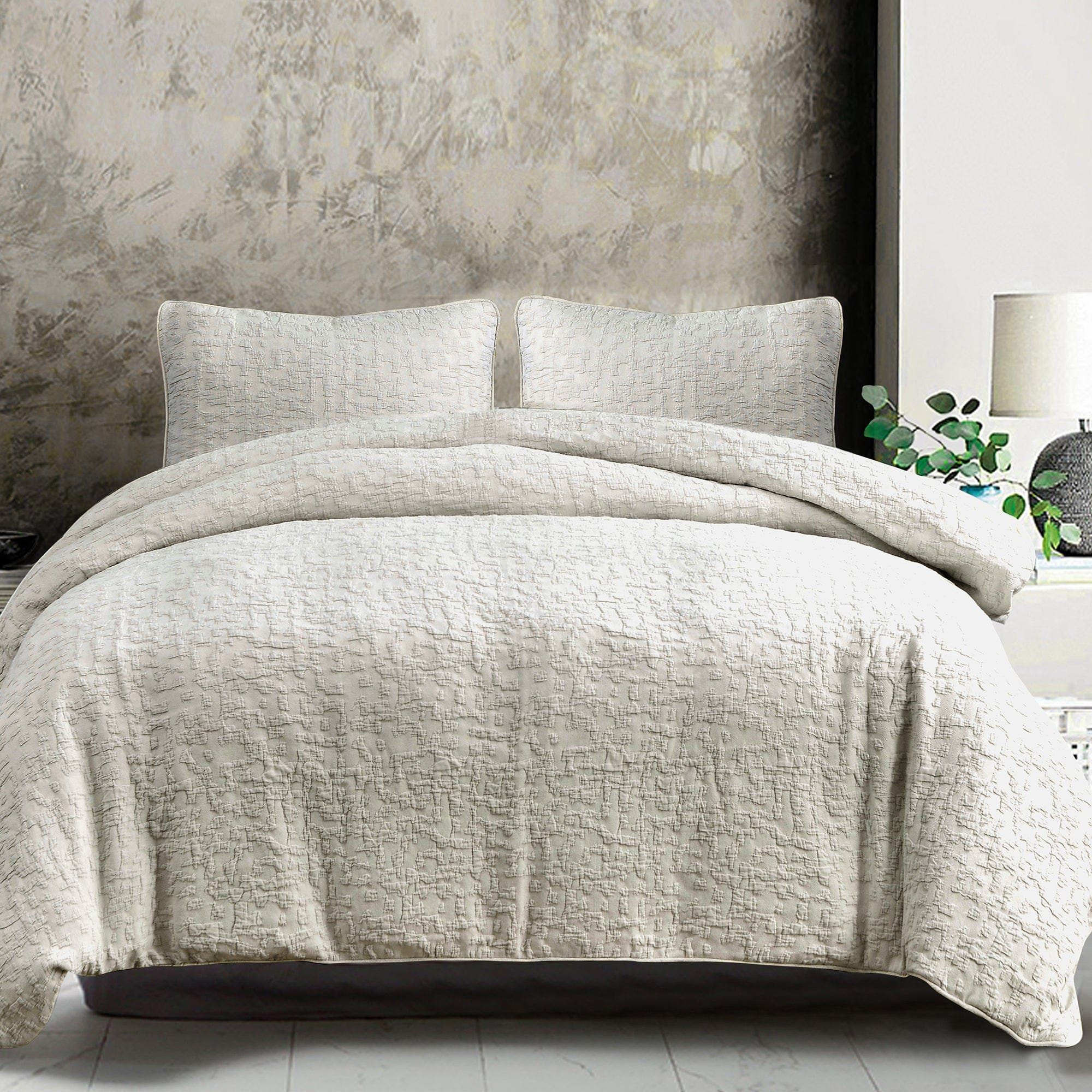 Porto Matelasse - King Duvet Cover Set (Set of 3) - Light Taupe