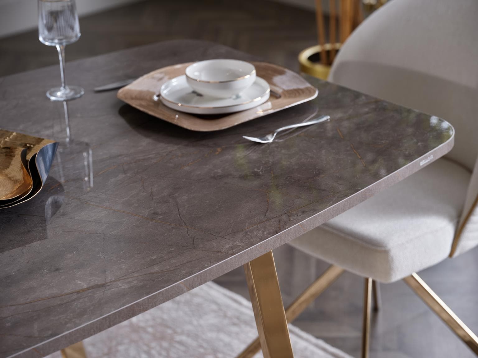 7pcs Veronica Dining Room